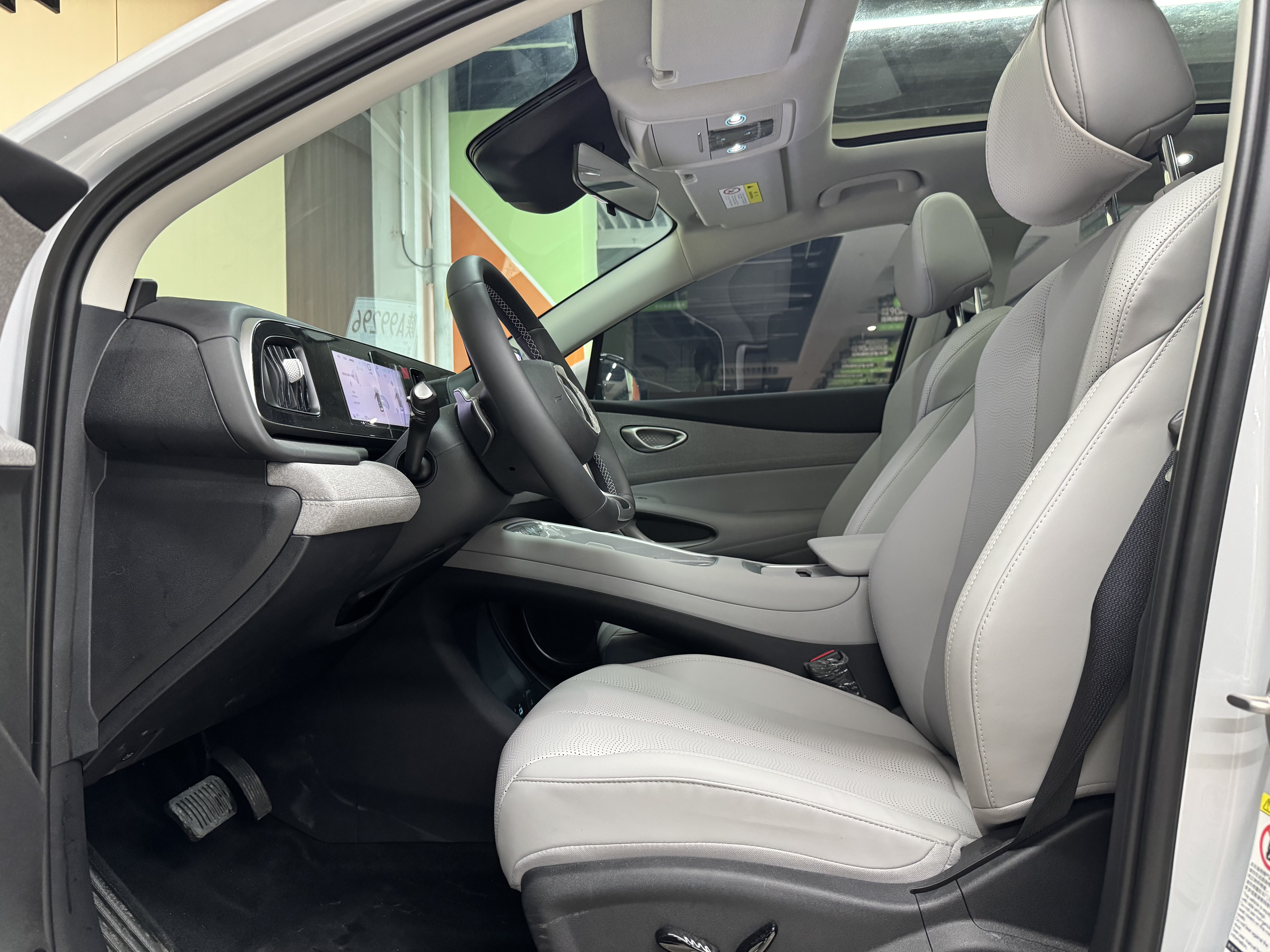 BYD Sea Lion 05 EV 2025 #8 BYD Sea Lion 05 EV 2025 car image #8