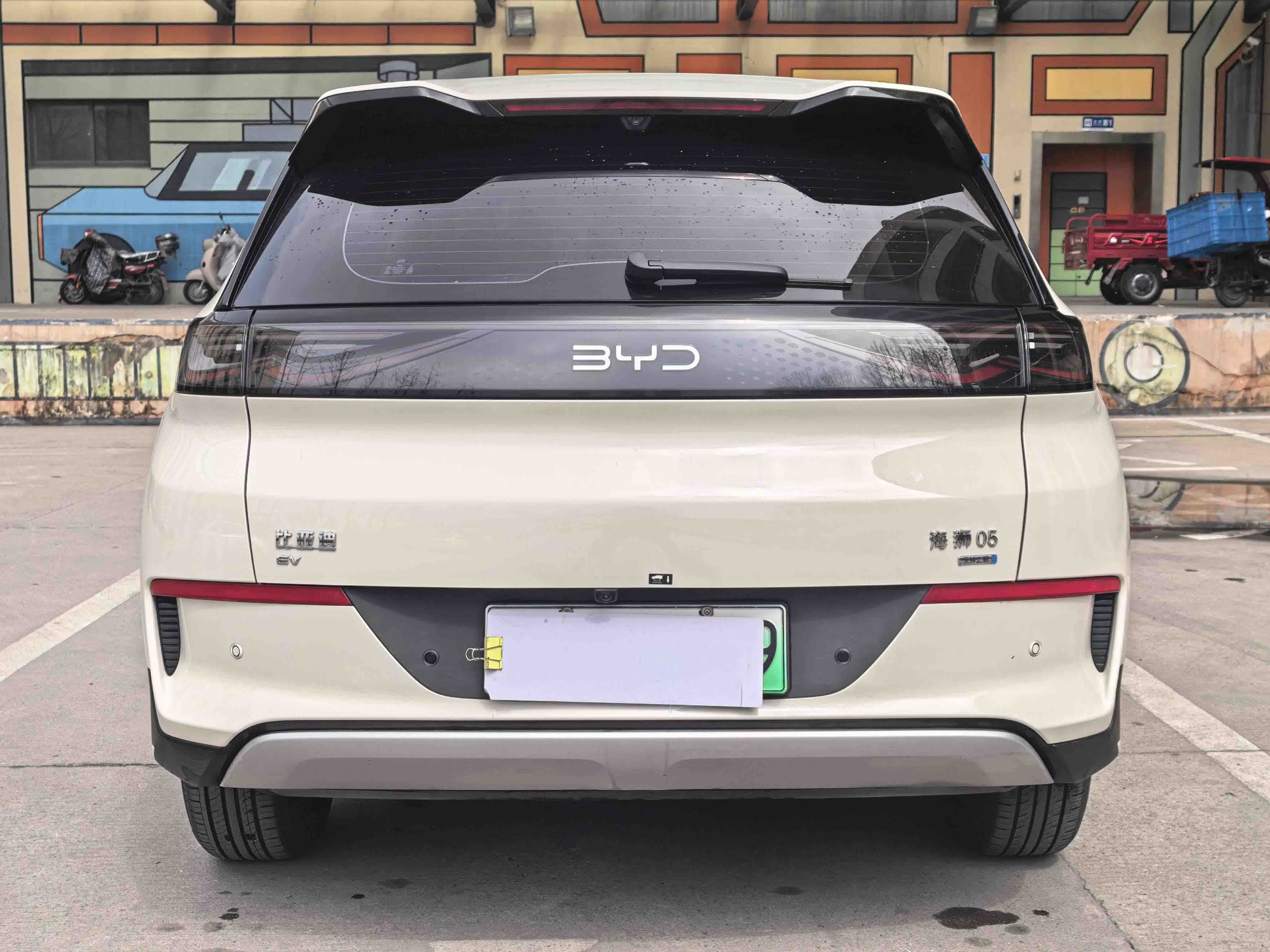 BYD Sea Lion 05 EV 2025 car image #8