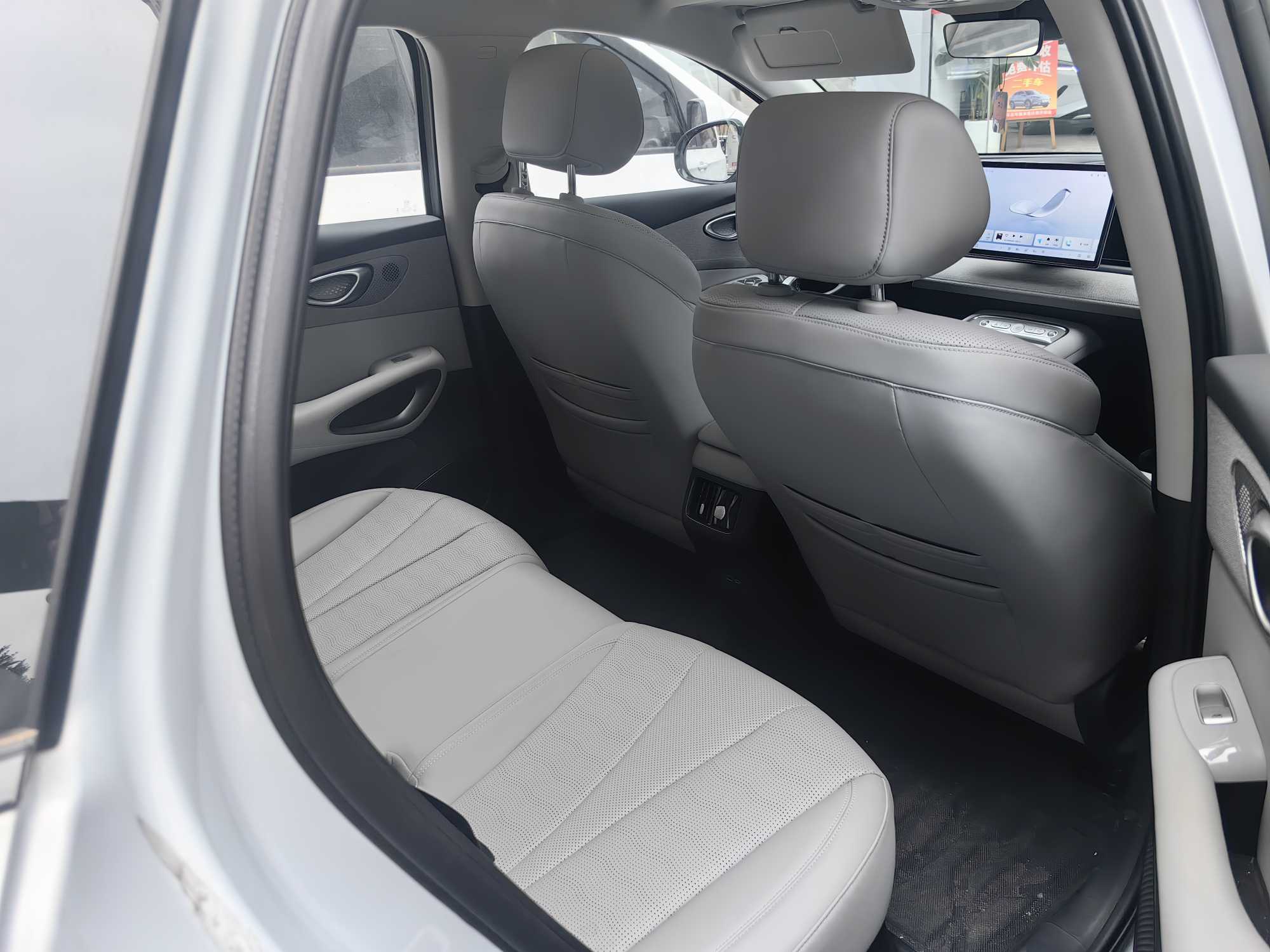 BYD Sea Lion 05 EV 2025 car image #8