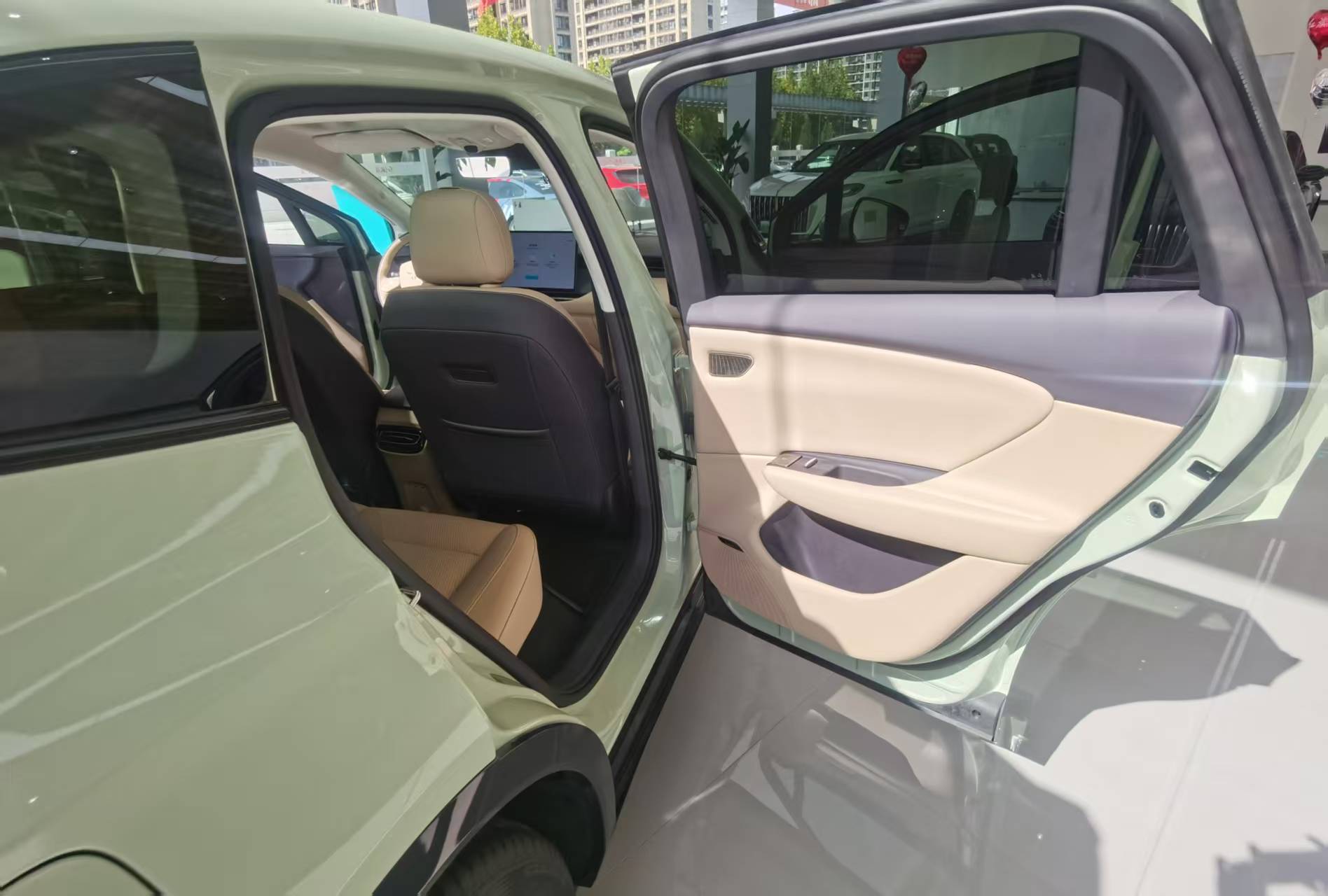 HongQi TianGong 06 2025 car image #8