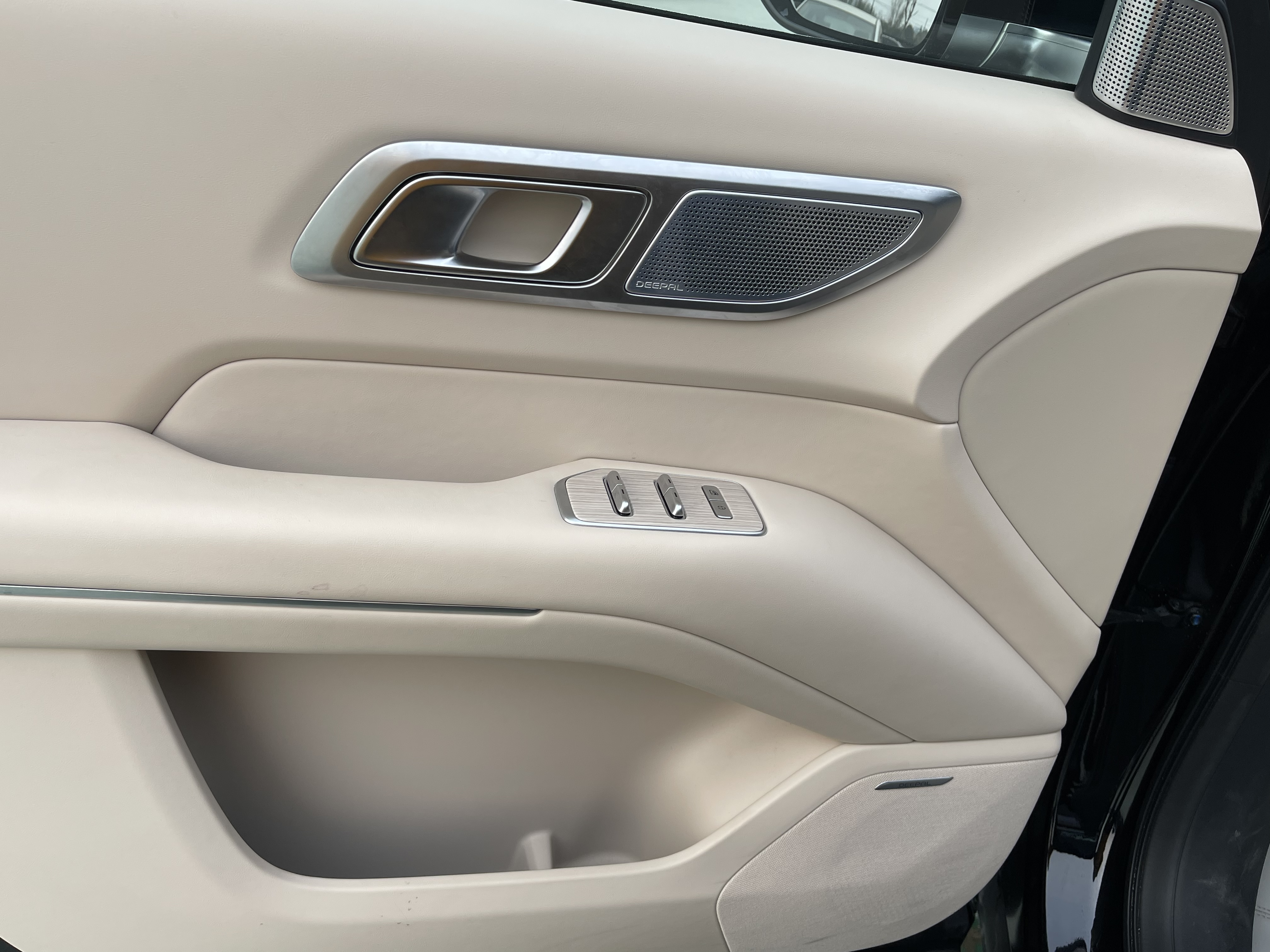 Deepal S09 2025 car image #8