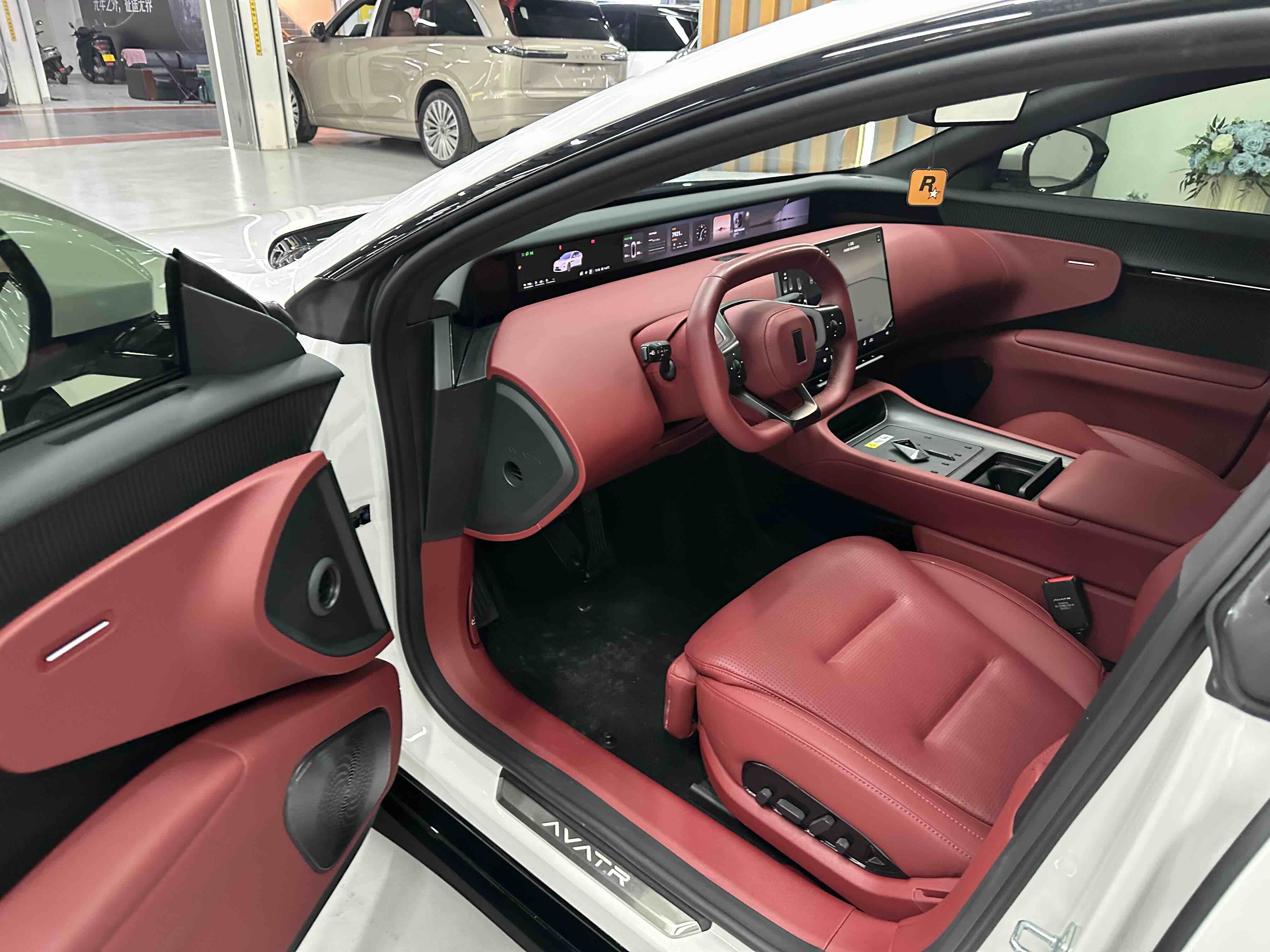 Avatr 12 2025 immagine di auto #8