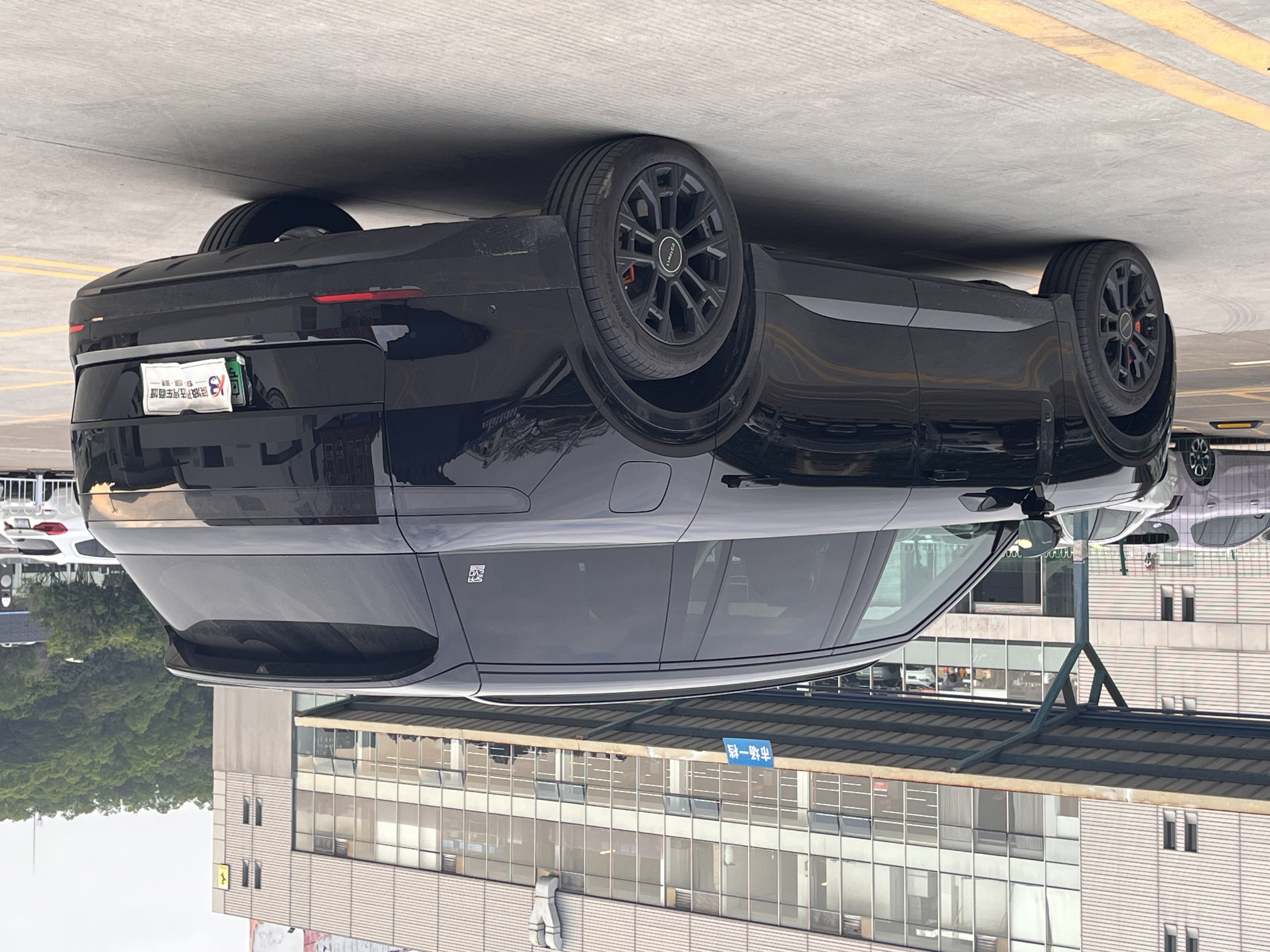 Lynk & Co 900 2025 car image #8