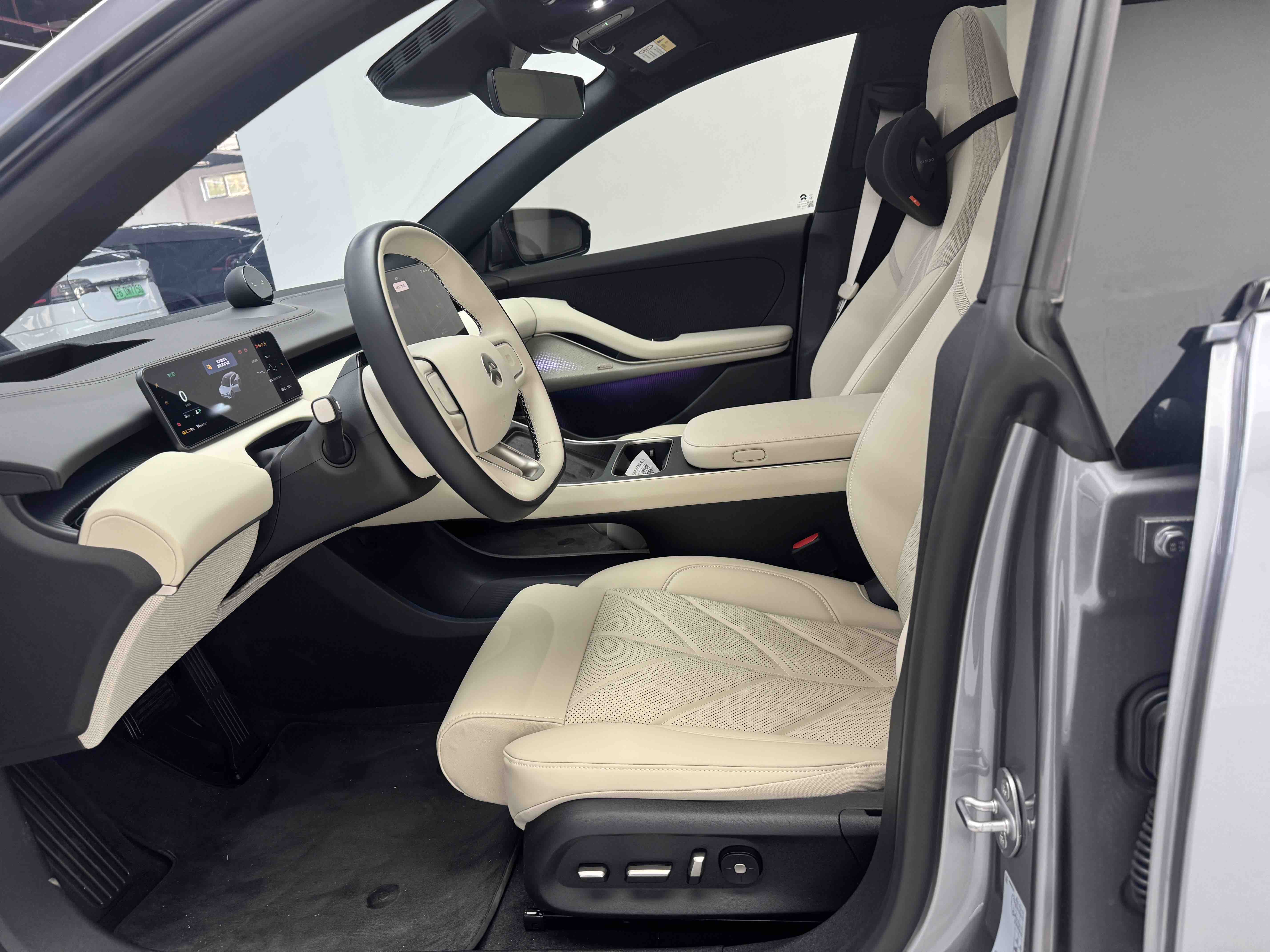 NIO ET5T 2025 car image #8