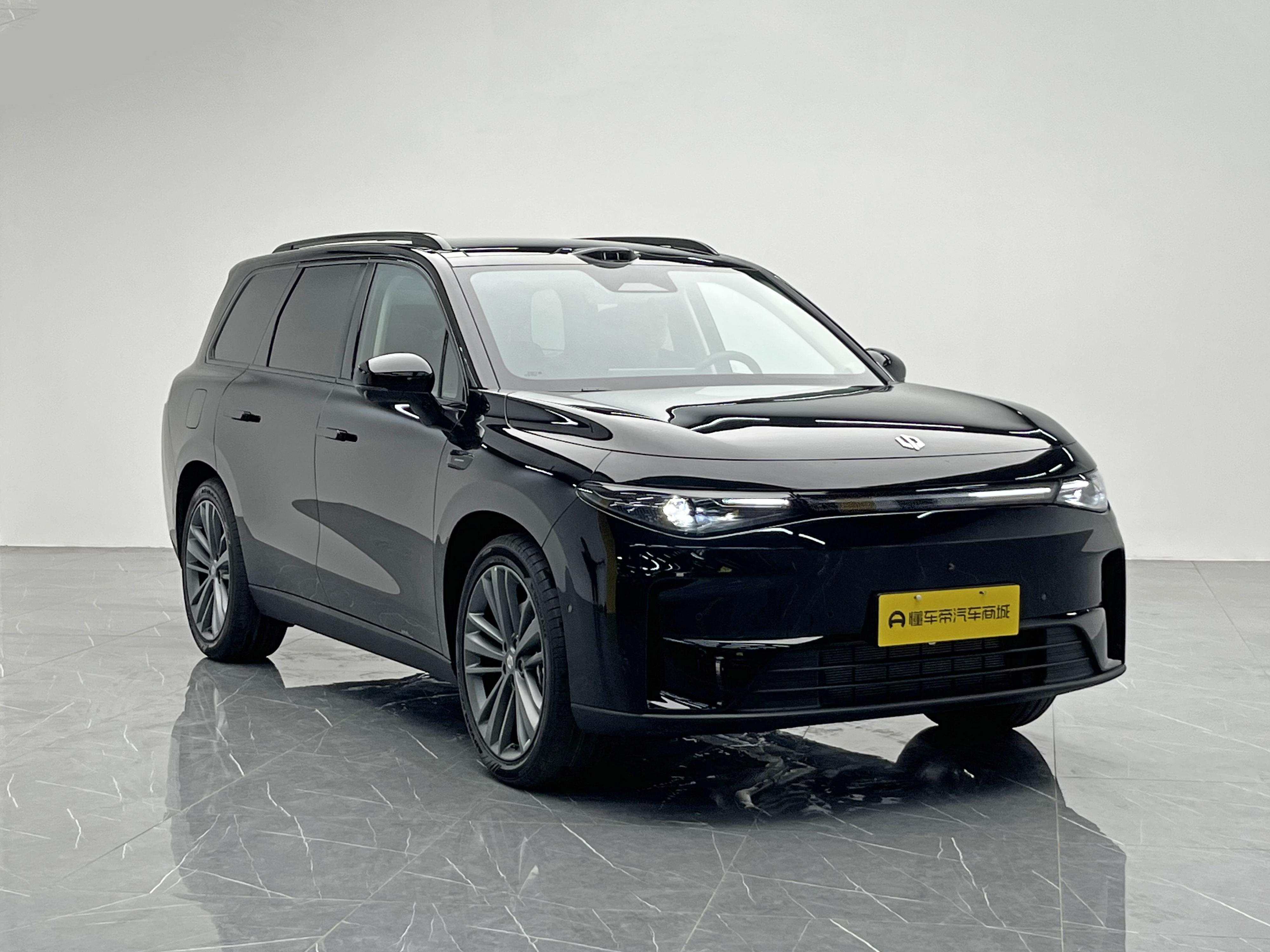 零跑汽车 零跑C16 2025 汽车图片 #8