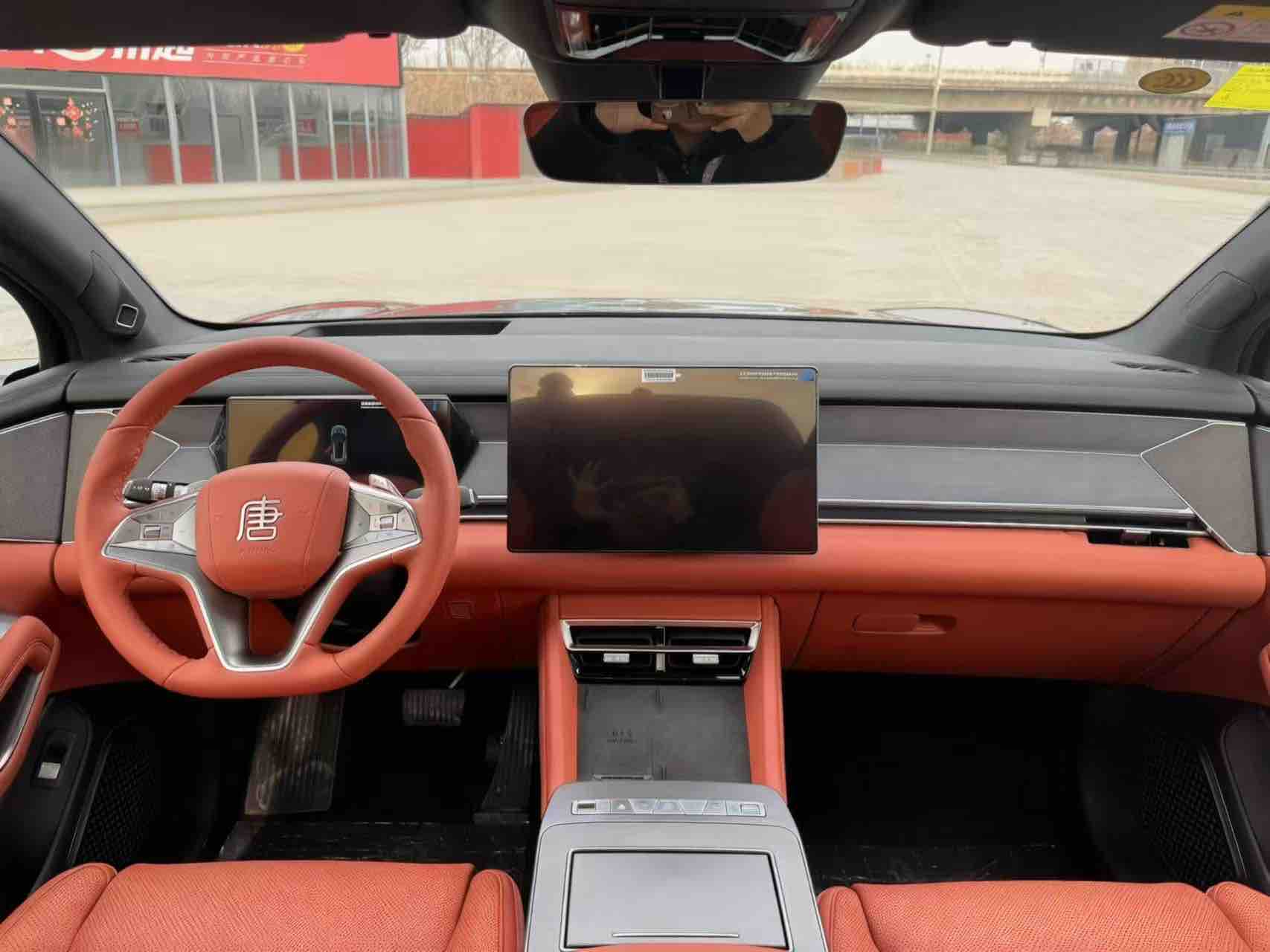 BYD Tang L 2025 immagine di auto #8