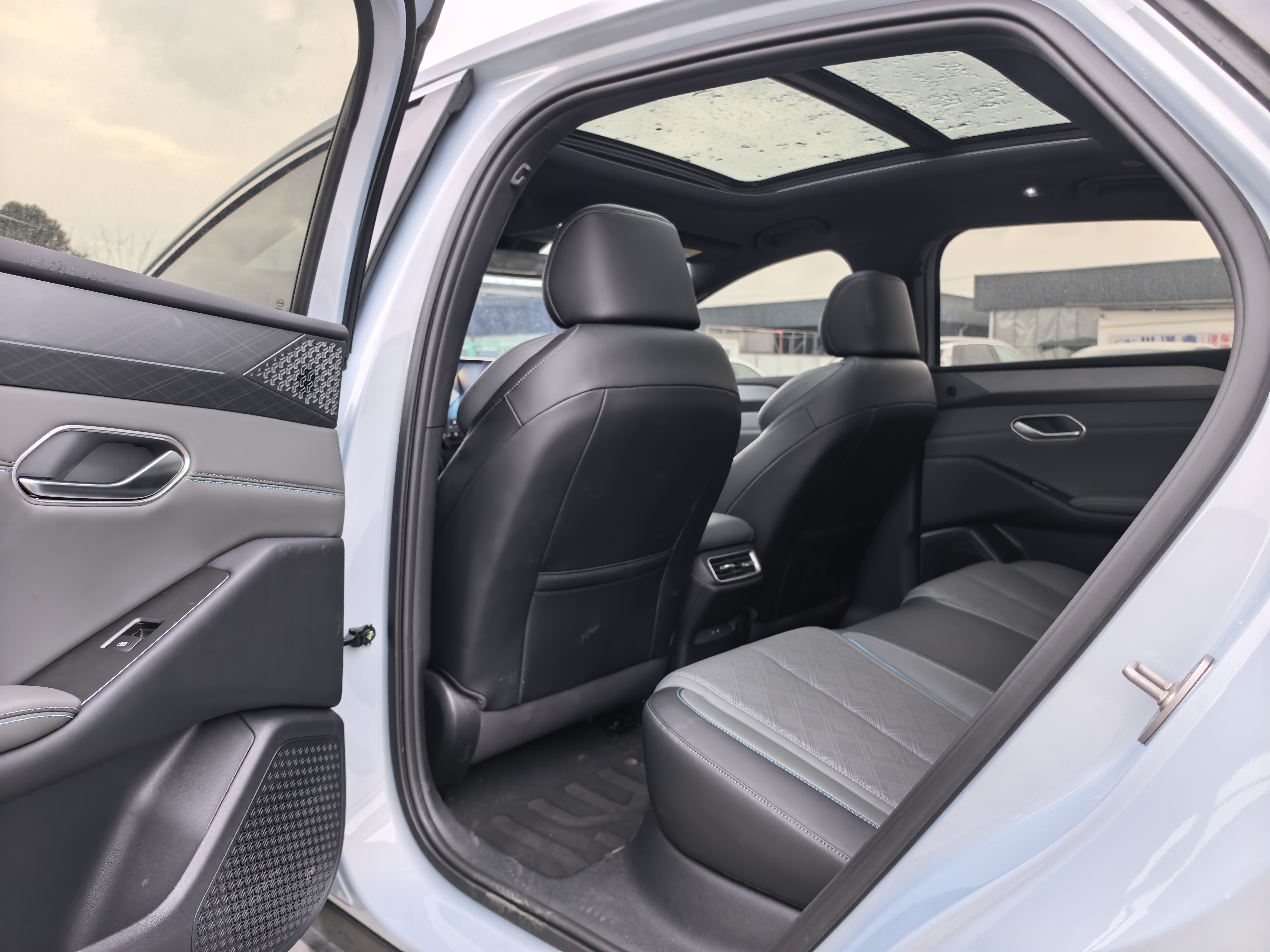 BYD Qin L 2025 car image #8