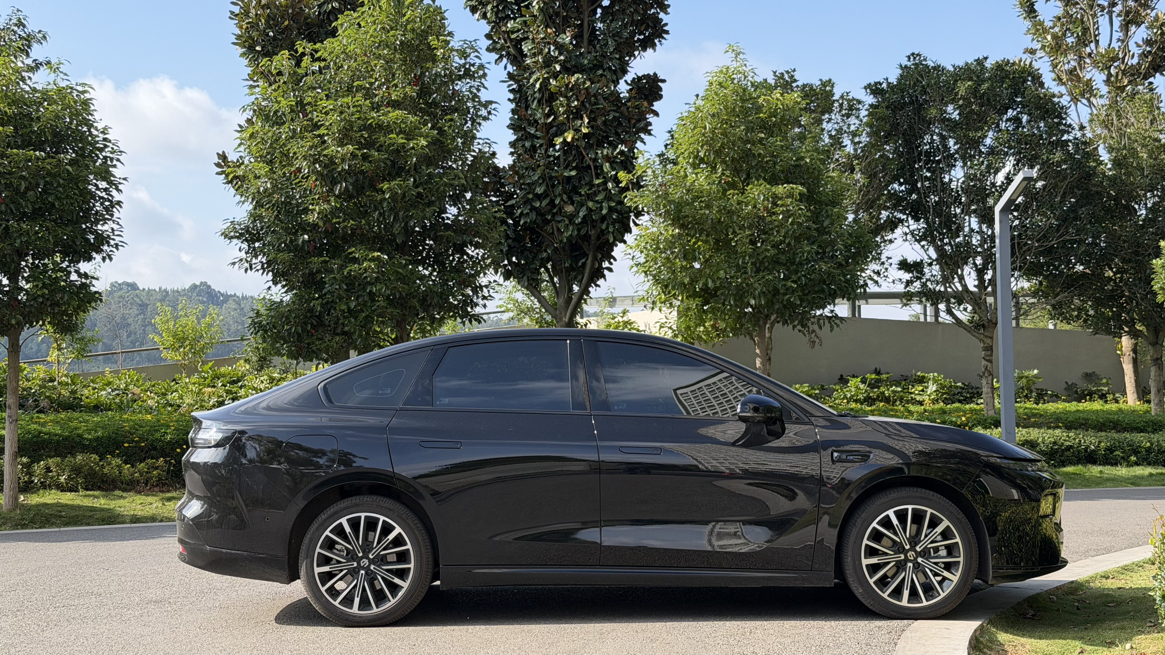 零跑汽车 零跑B01 2025 汽车图片 #8