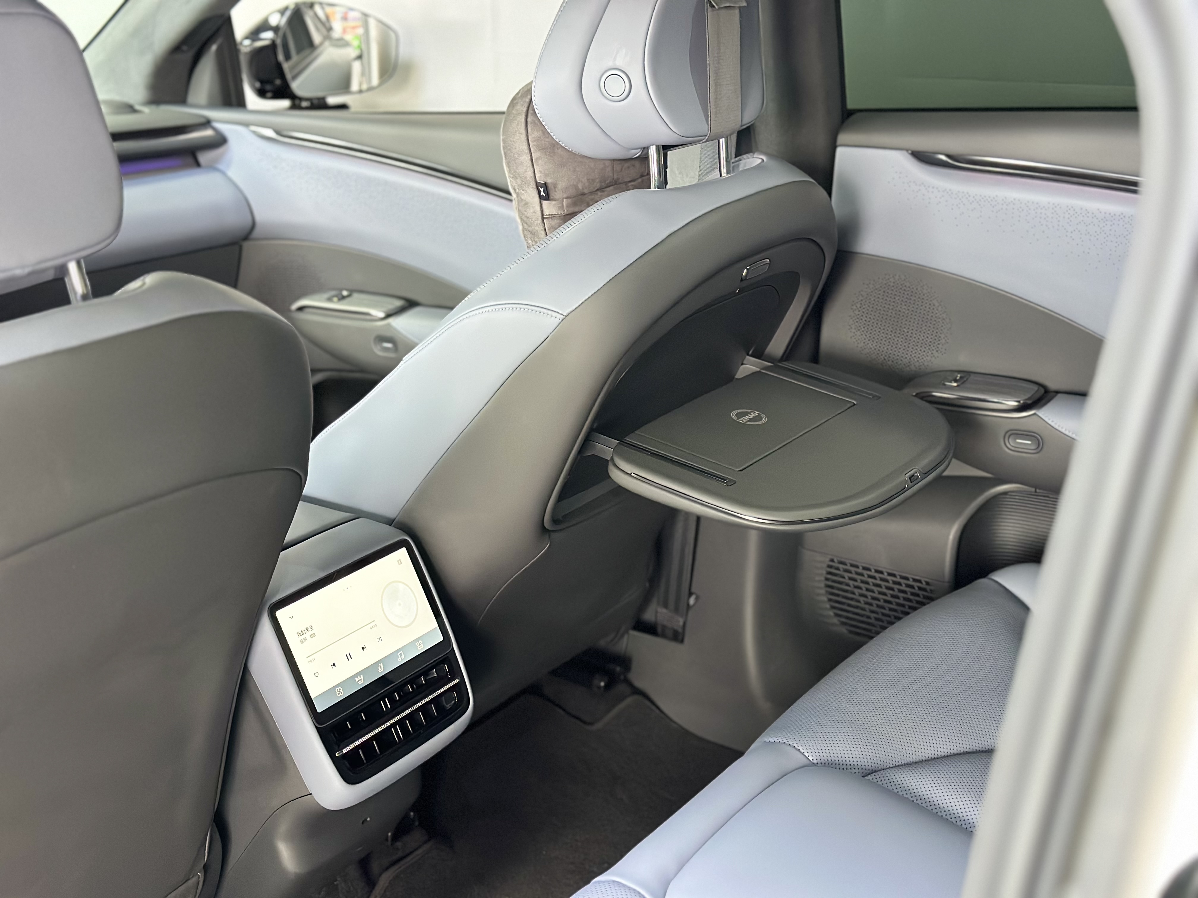 Xpeng G7 2025 #8 Xpeng G7 2025 car image #8