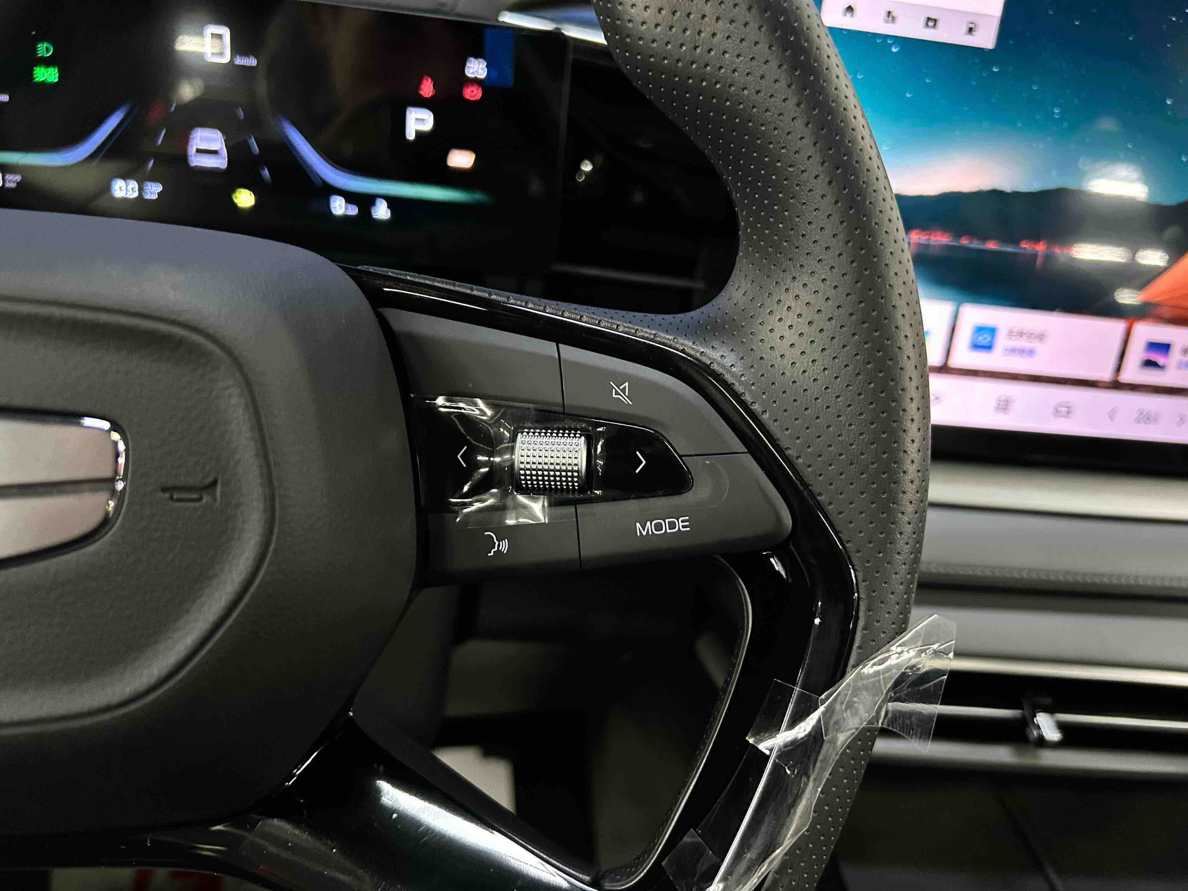 GEELY Boyue 2026 car image #8