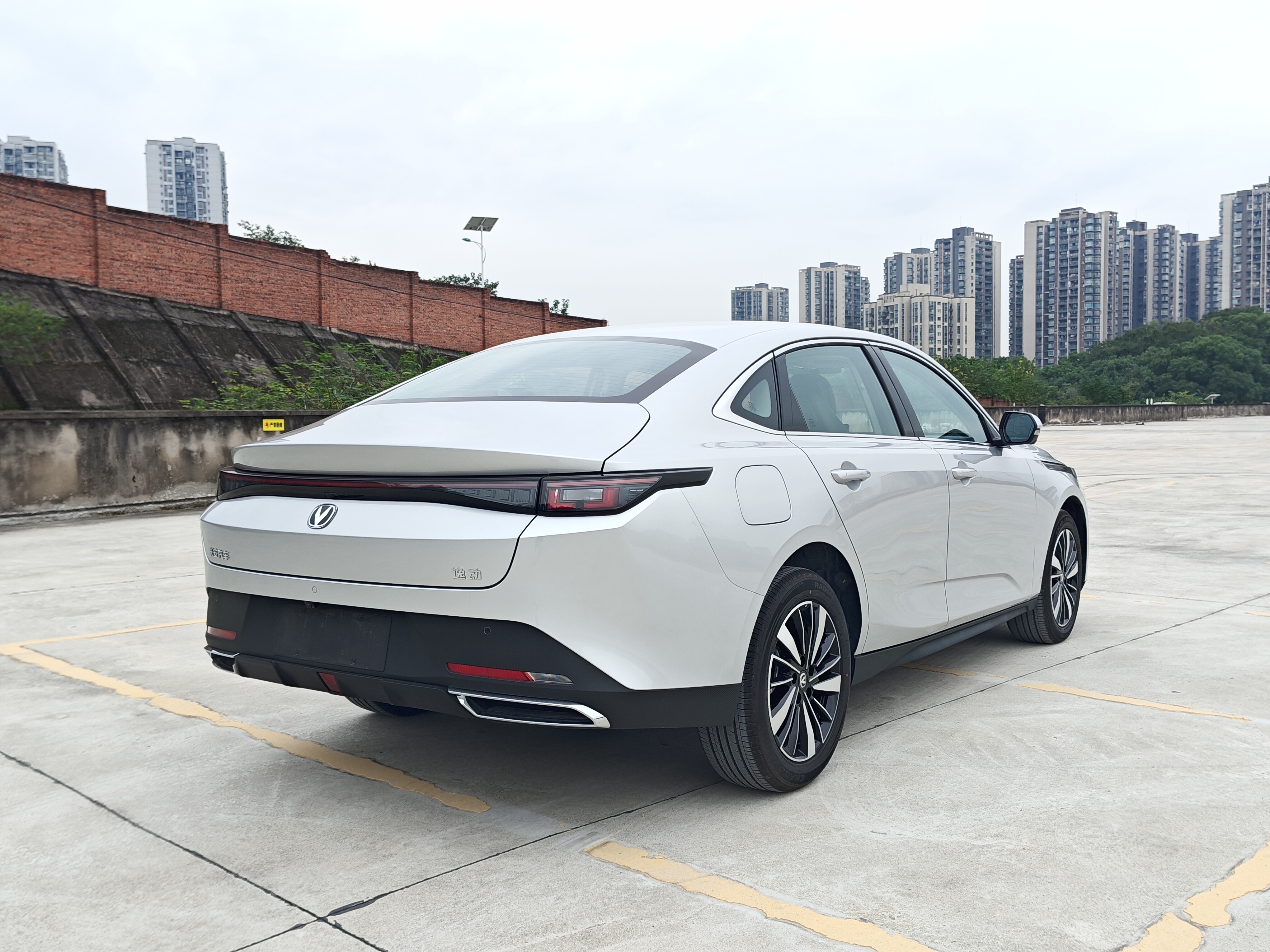 Changan EadoPHEV 2025 #8 Changan EadoPHEV 2025 изображение автомобиля #8