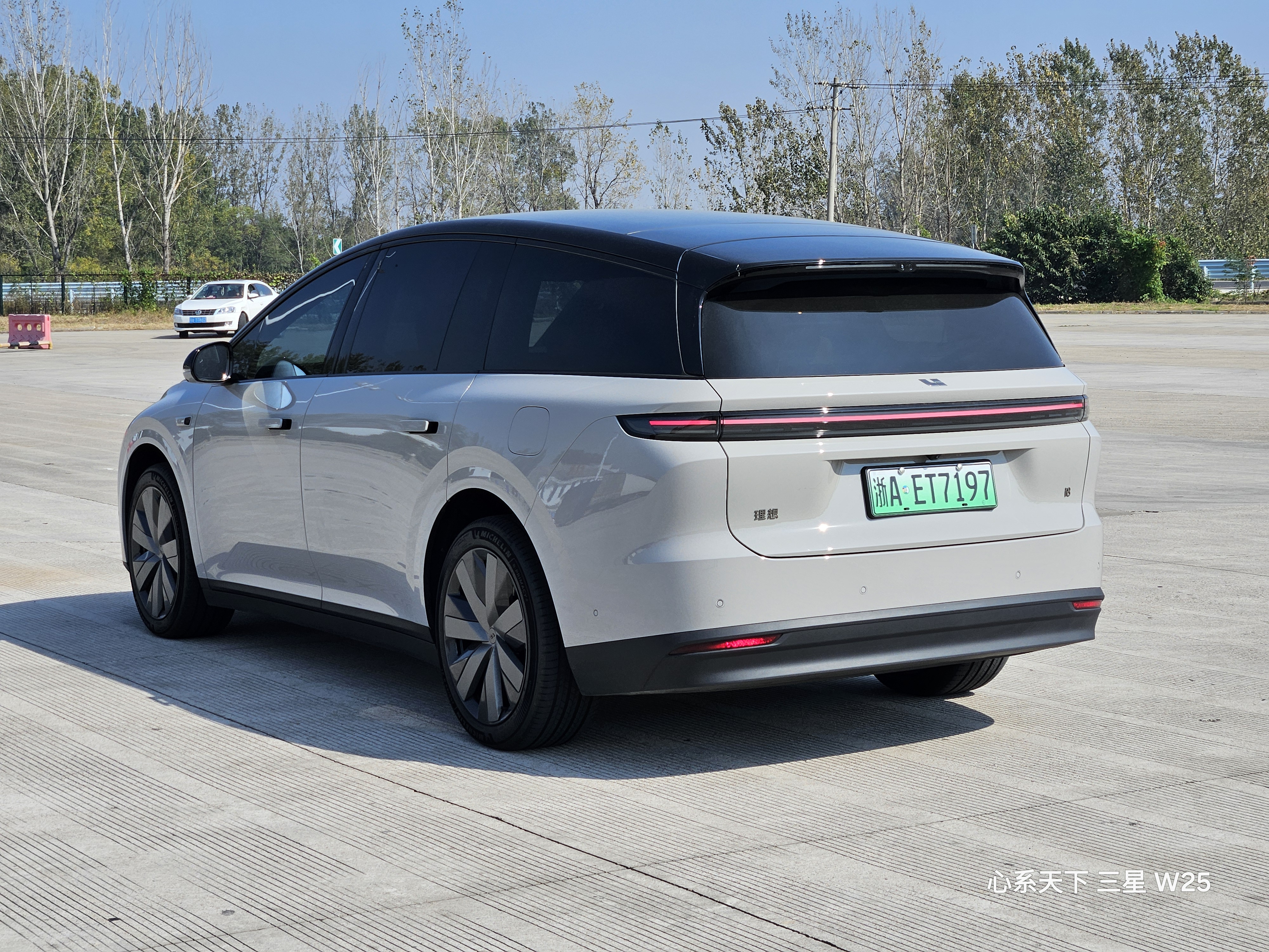 Li i8 2025 изображение автомобиля #8