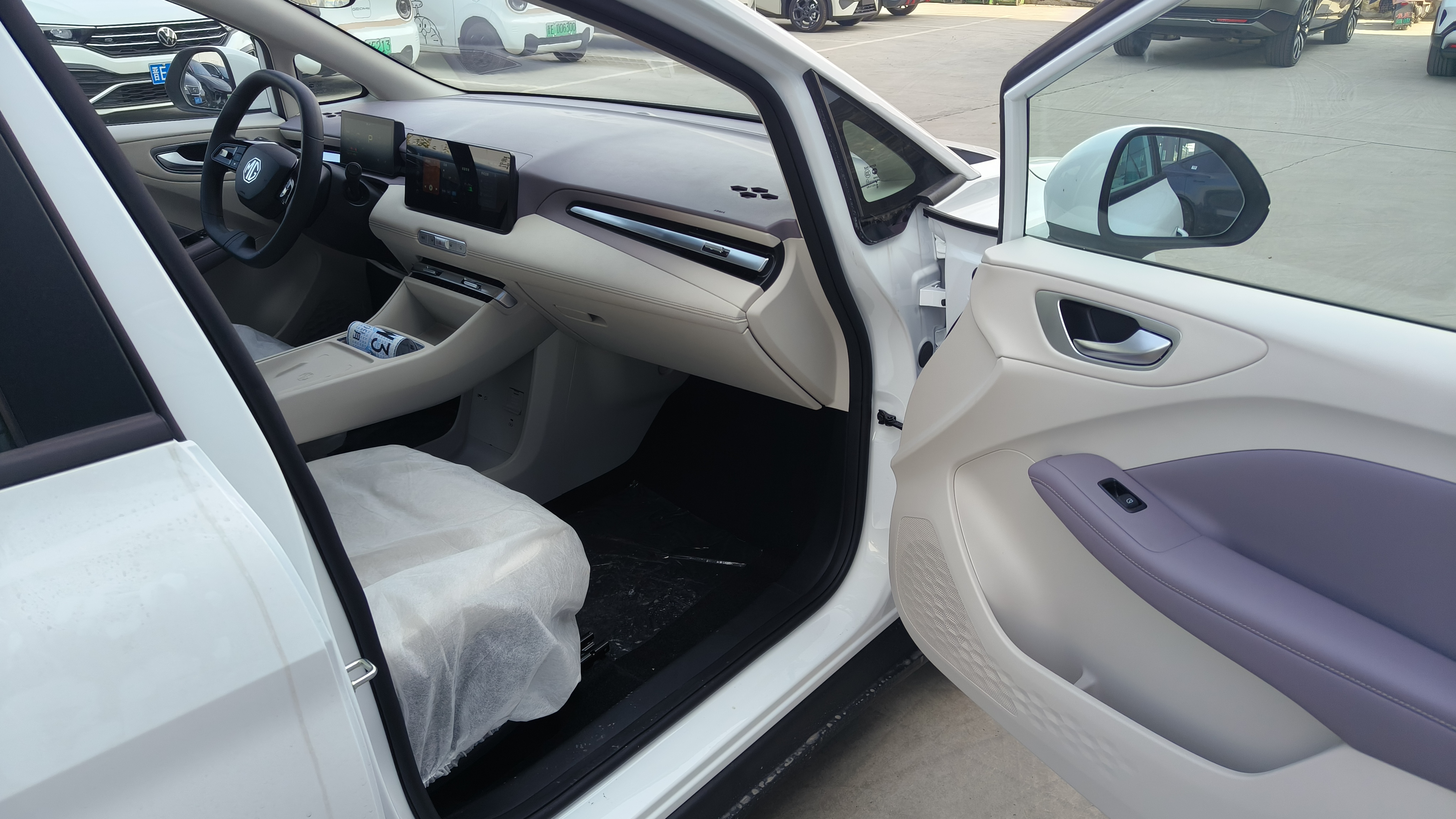 MG 4 EV 2025 #8 MG 4 EV 2025 car image #8