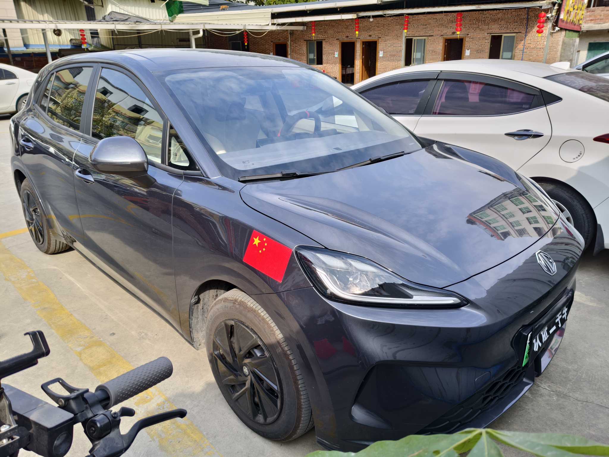 MG 4 EV 2025 immagine di auto #8