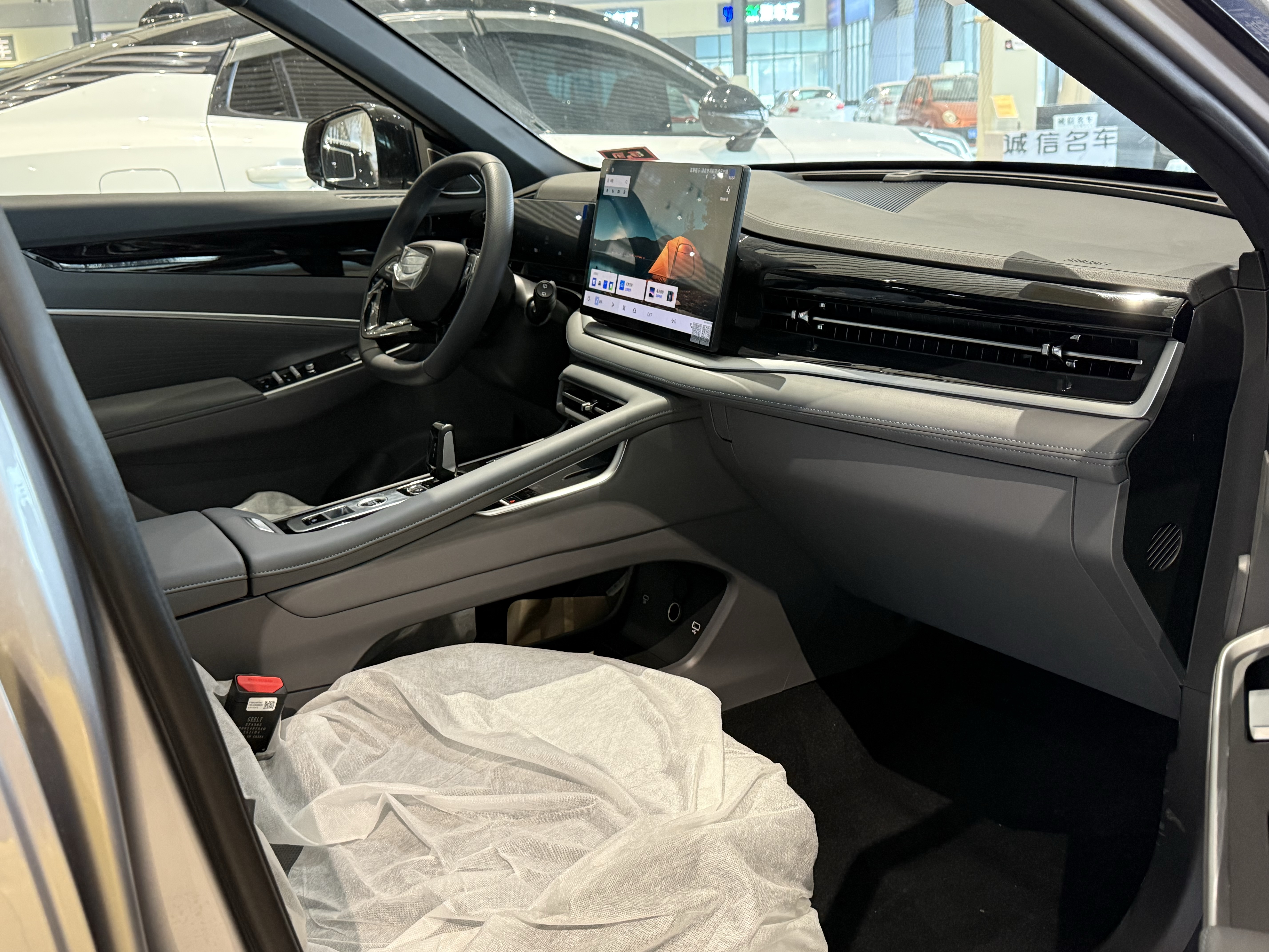 GEELY Boyue 2026 car image #8