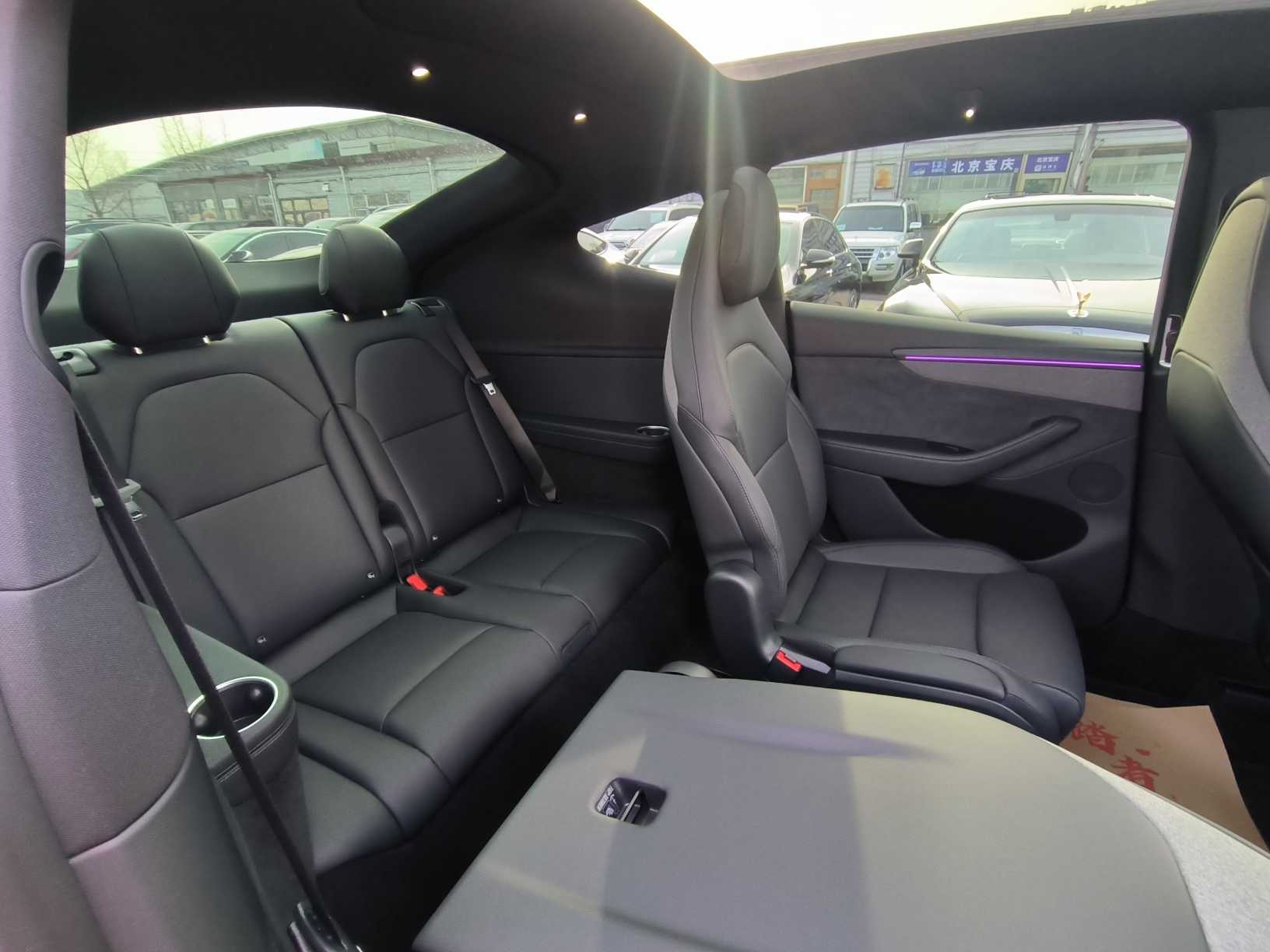 Tesla Model Y L 2025 изображение автомобиля #8