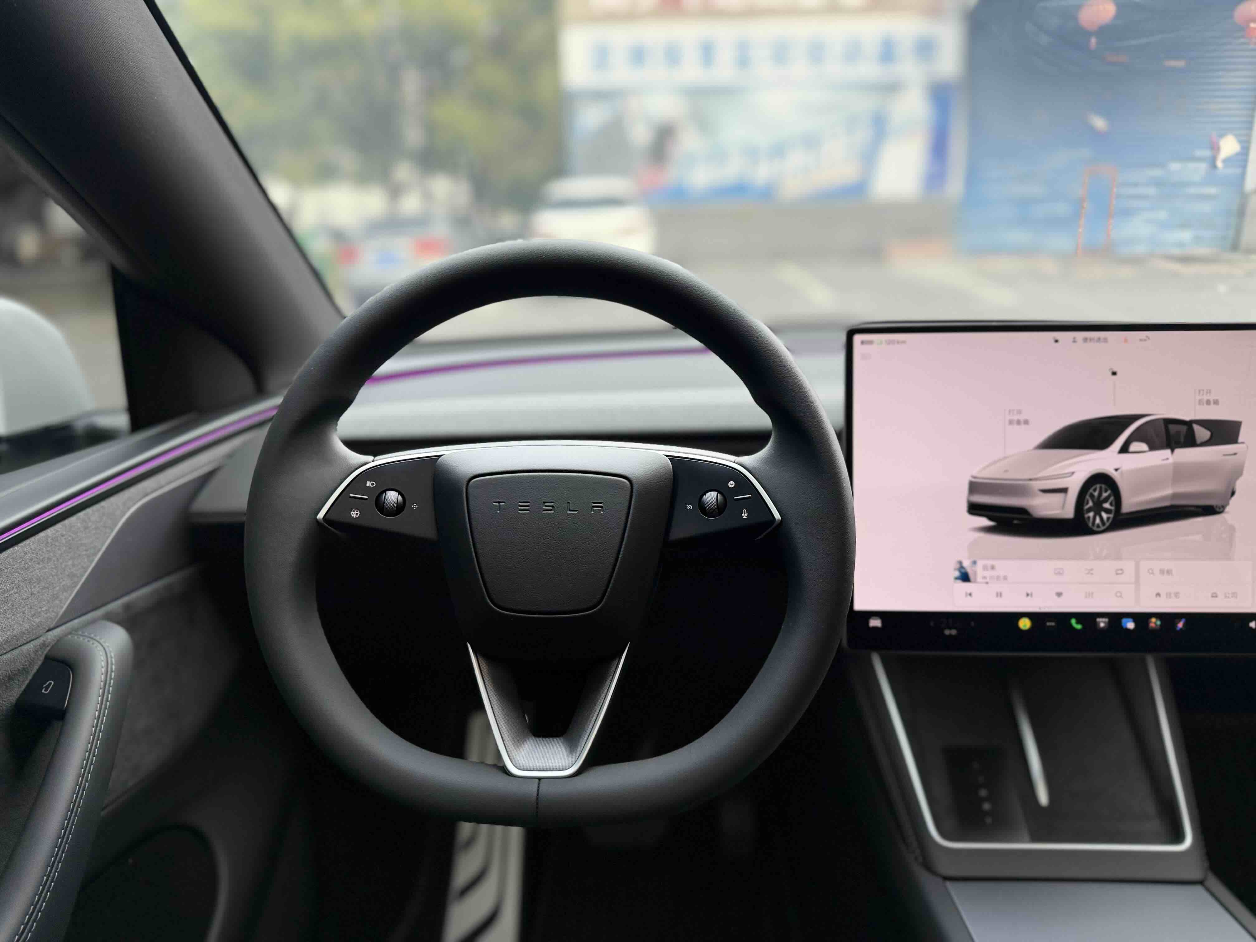 Tesla Model Y L 2025 image de voiture #8