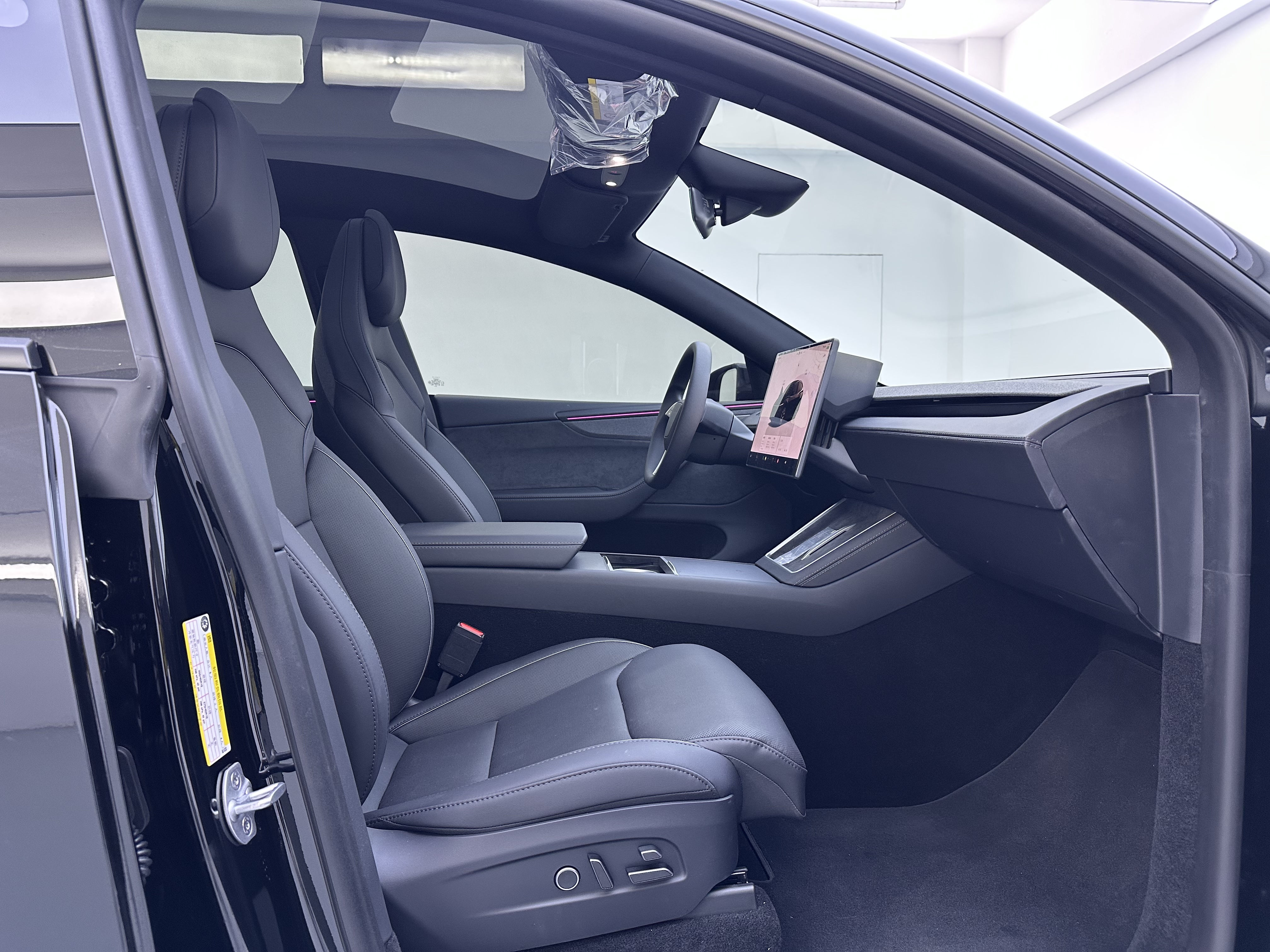 特斯拉 Model Y L 2025 汽车图片 #8