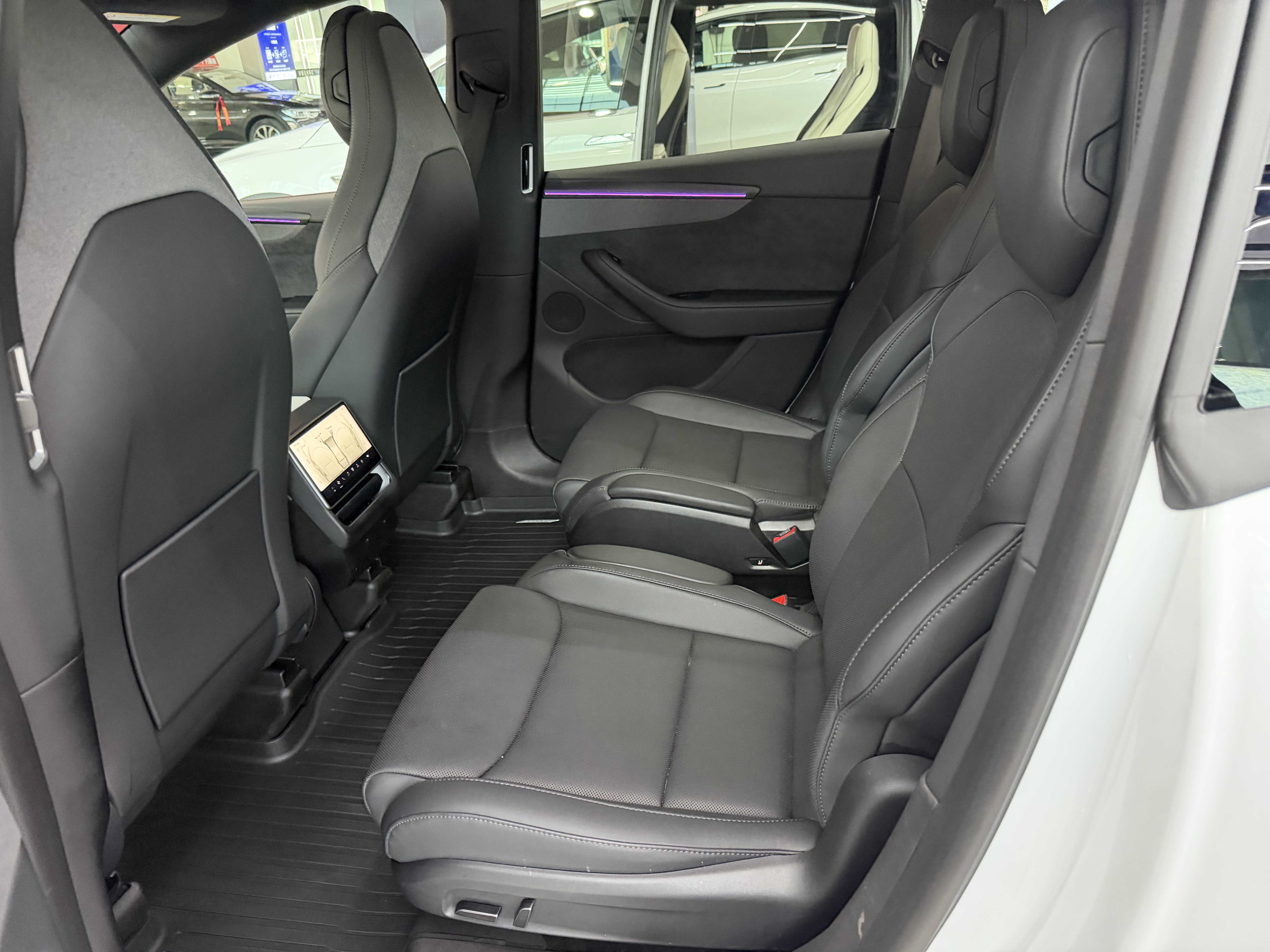 特斯拉 Model Y L 2026 汽车图片 #8