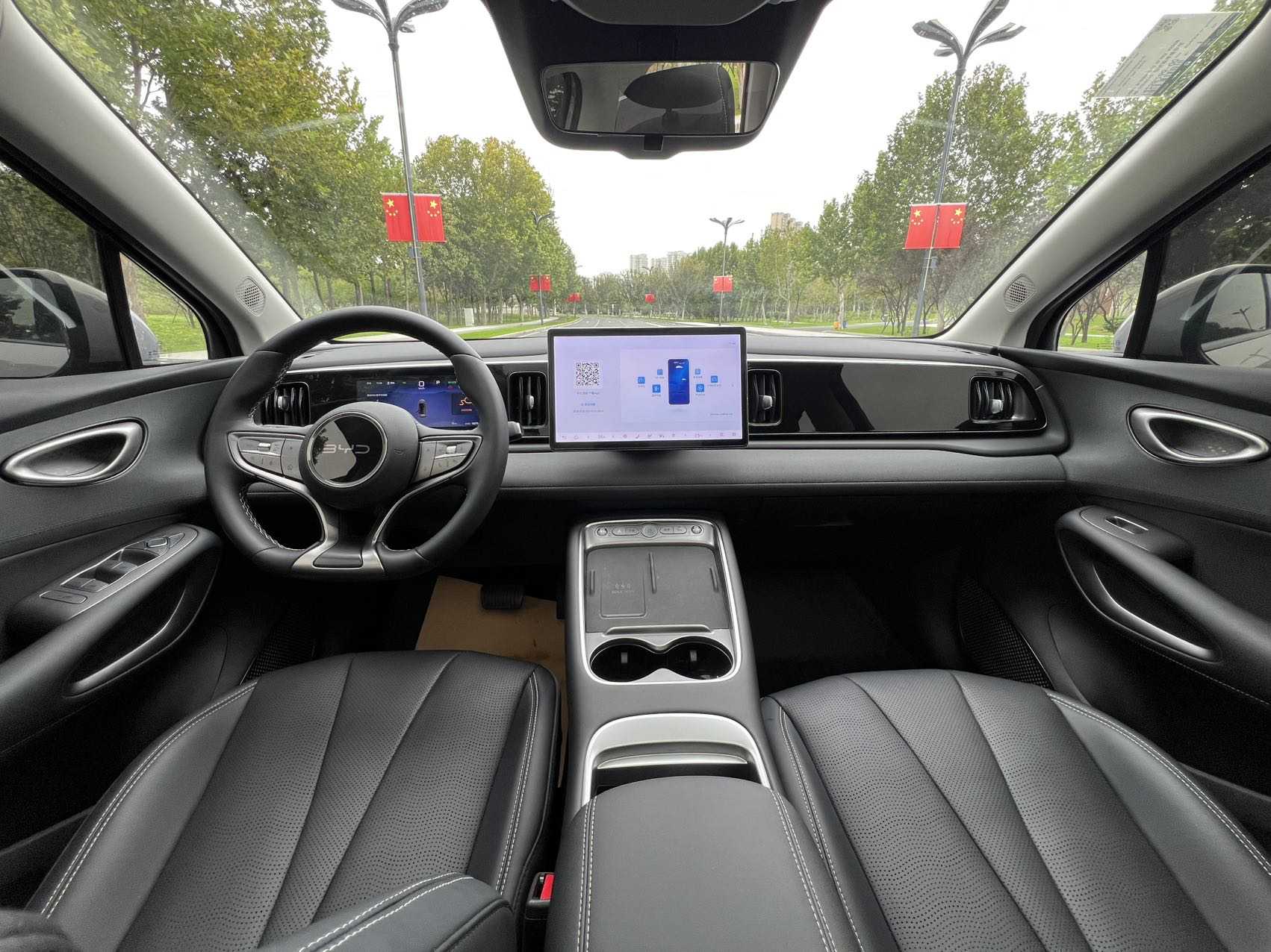 BYD Sea Lion 05 EV 2025 car image #8