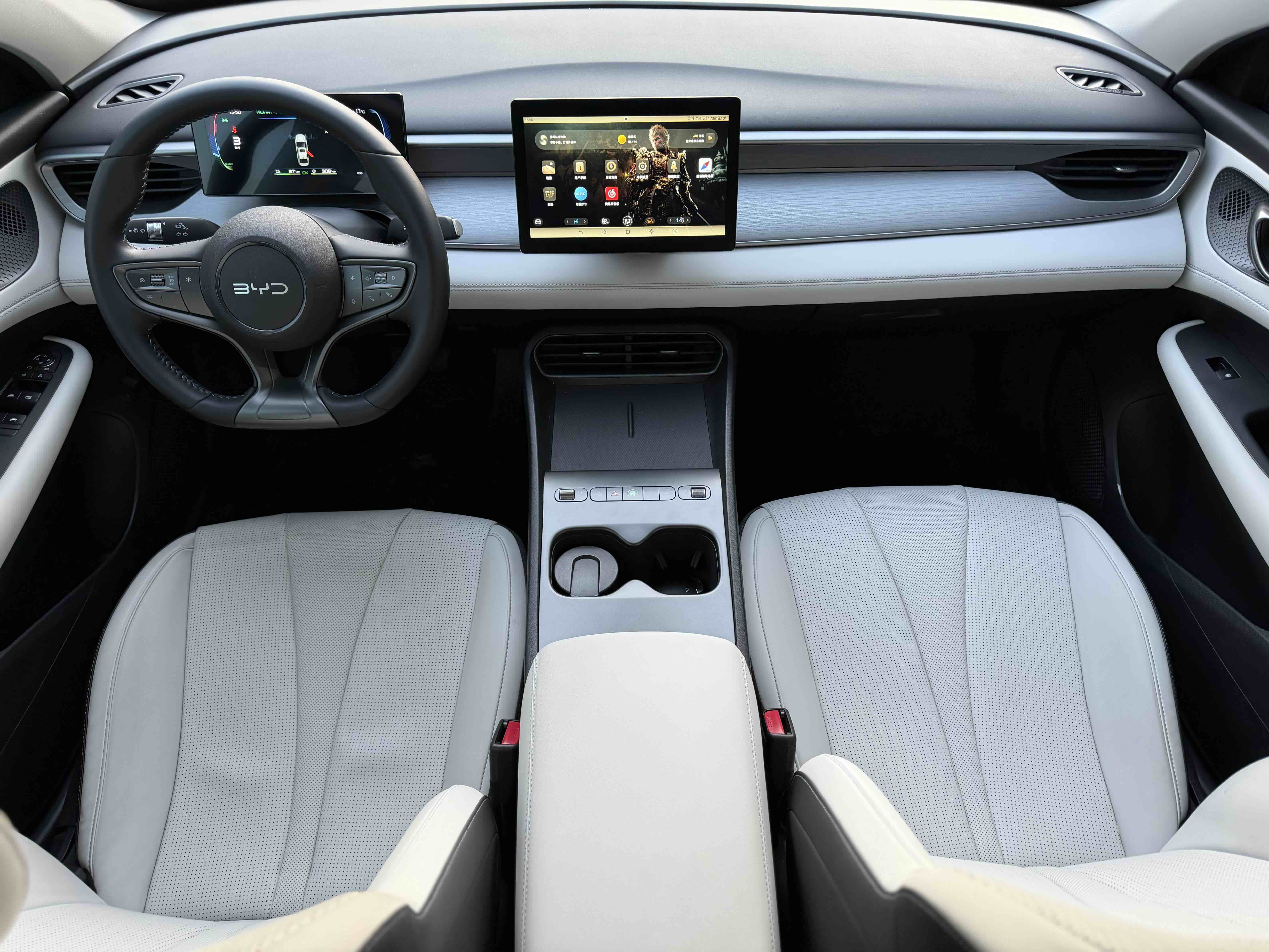 BYD Seal 05 DM-i 2025 car image #8