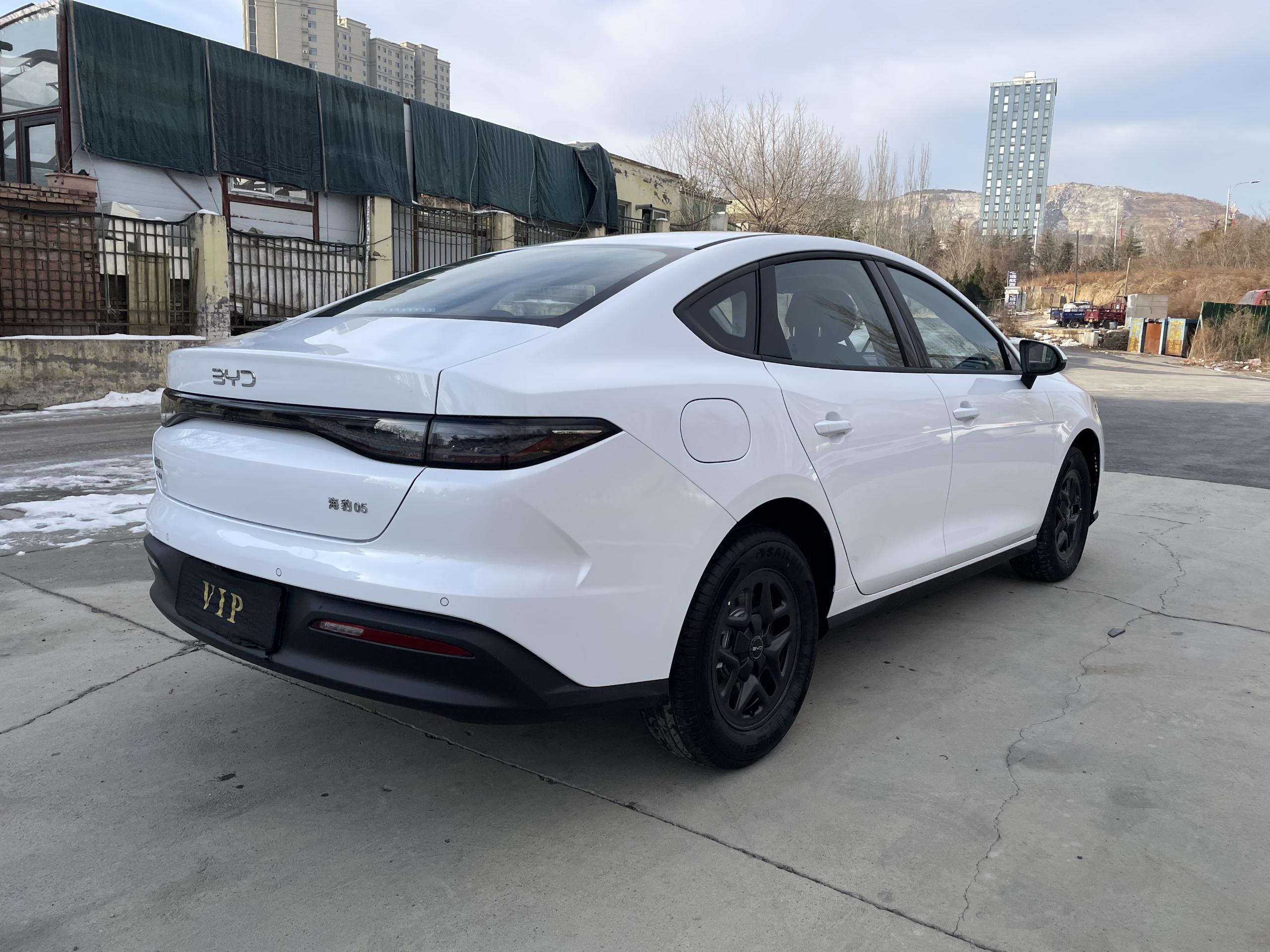 BYD Seal 05 DM-i 2025 car image #8