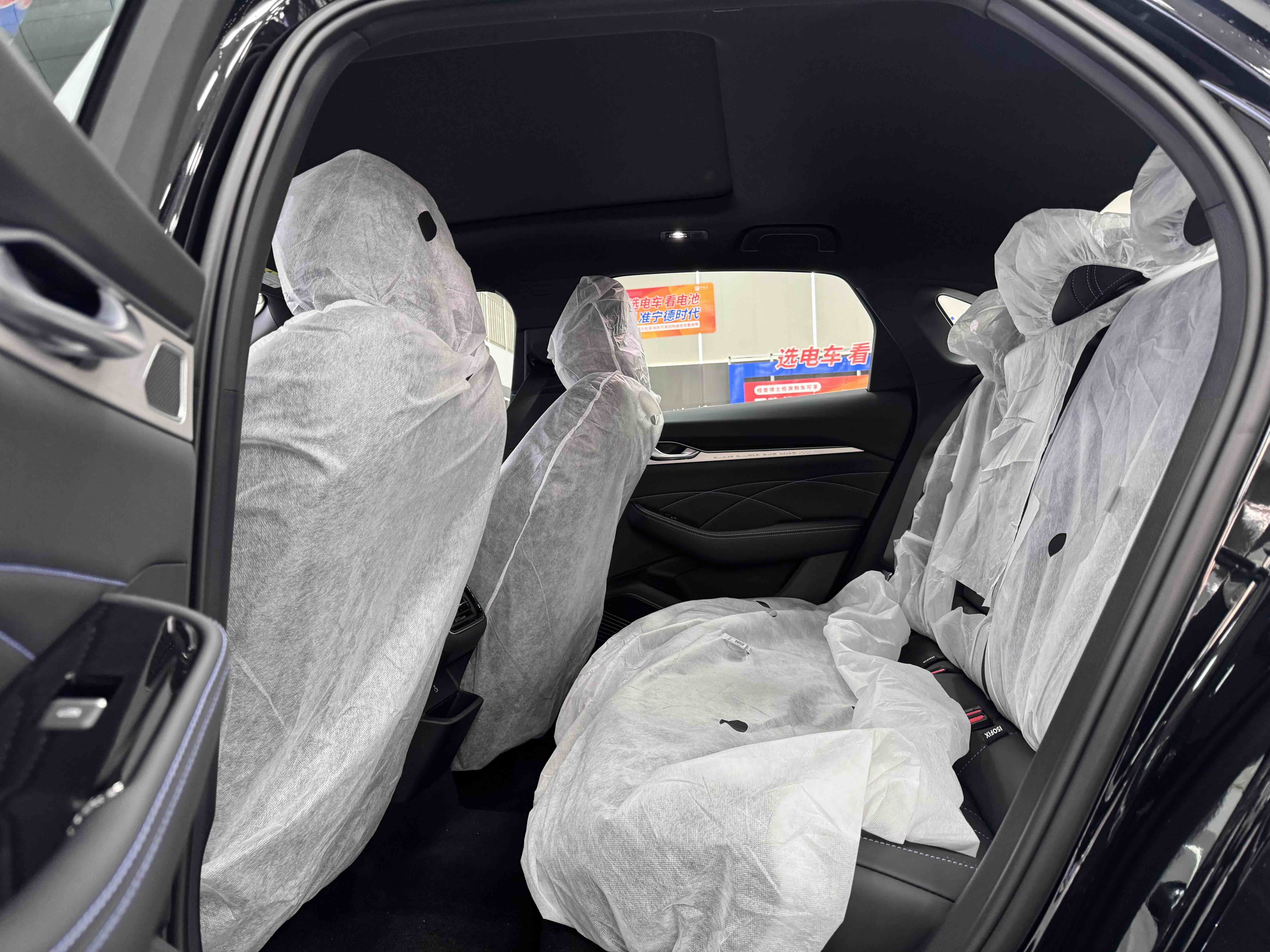 GEELY Preface 2026 car image #8