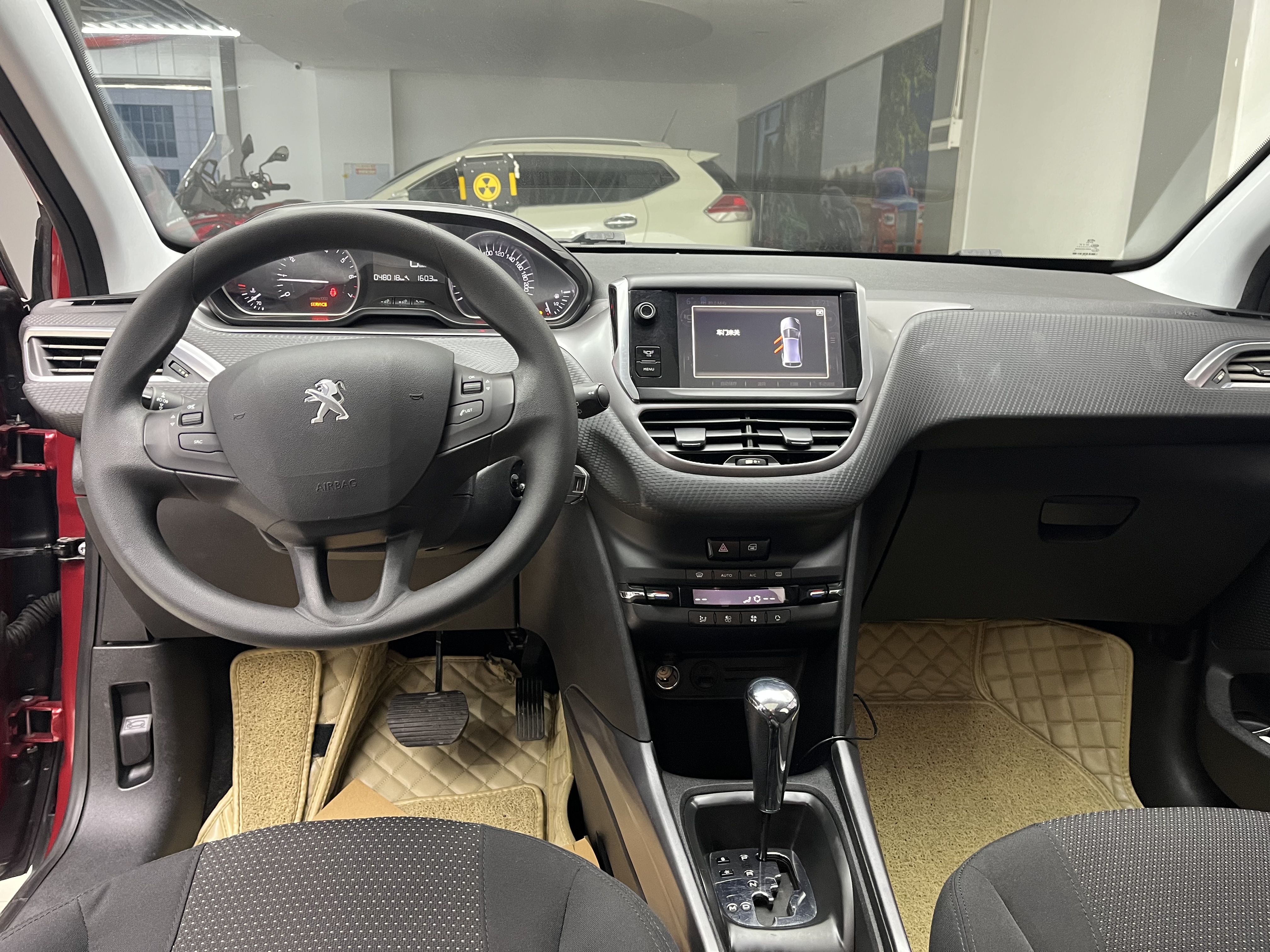 Peugeot 2008 2015 car image #8