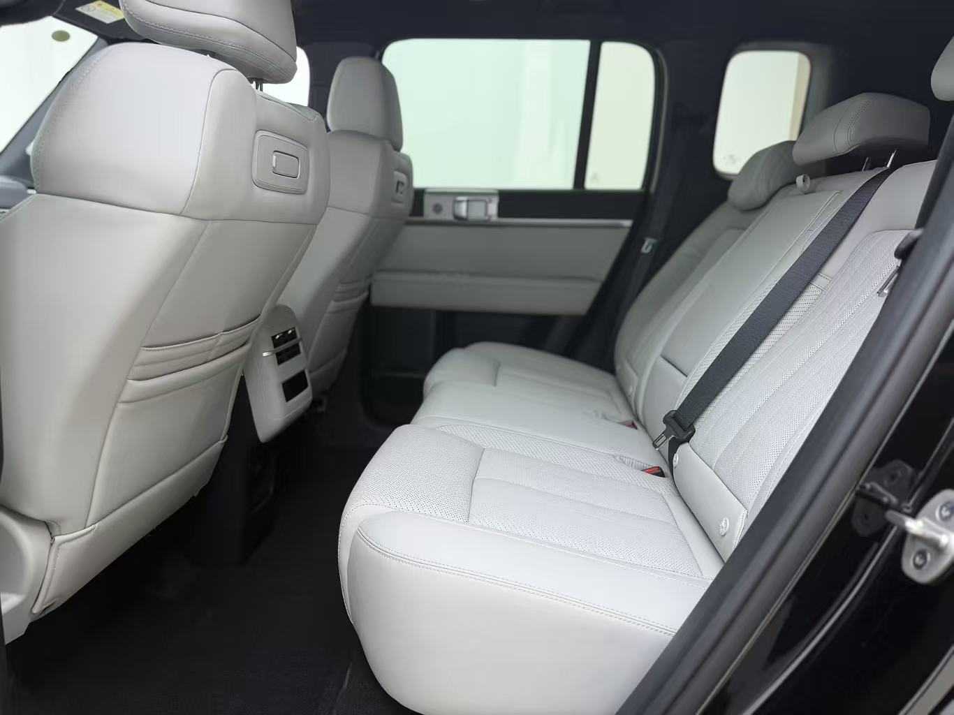 FangChengBao Tiger 7 2026 car image #8