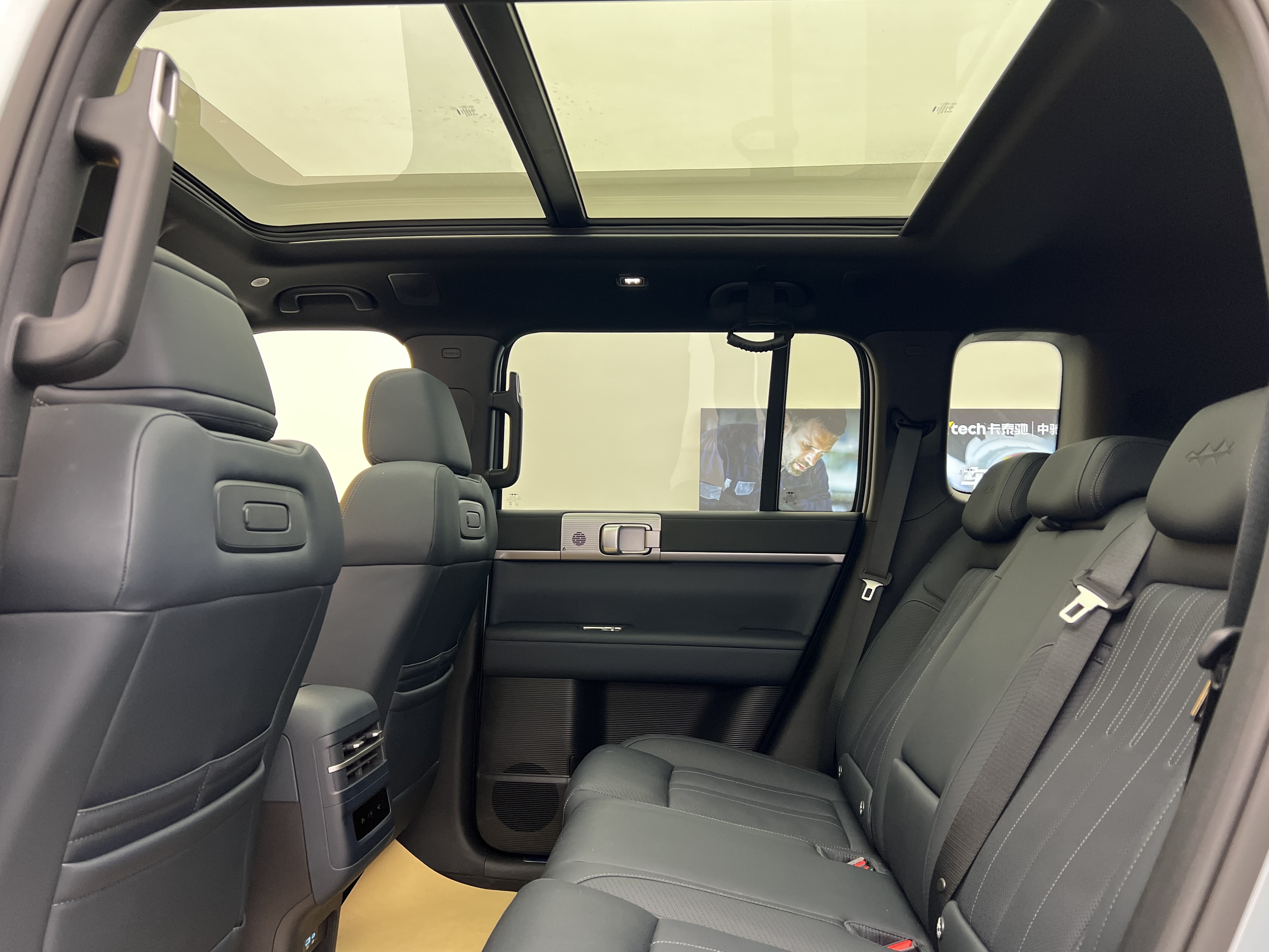 FangChengBao Tiger 7 2026 car image #8