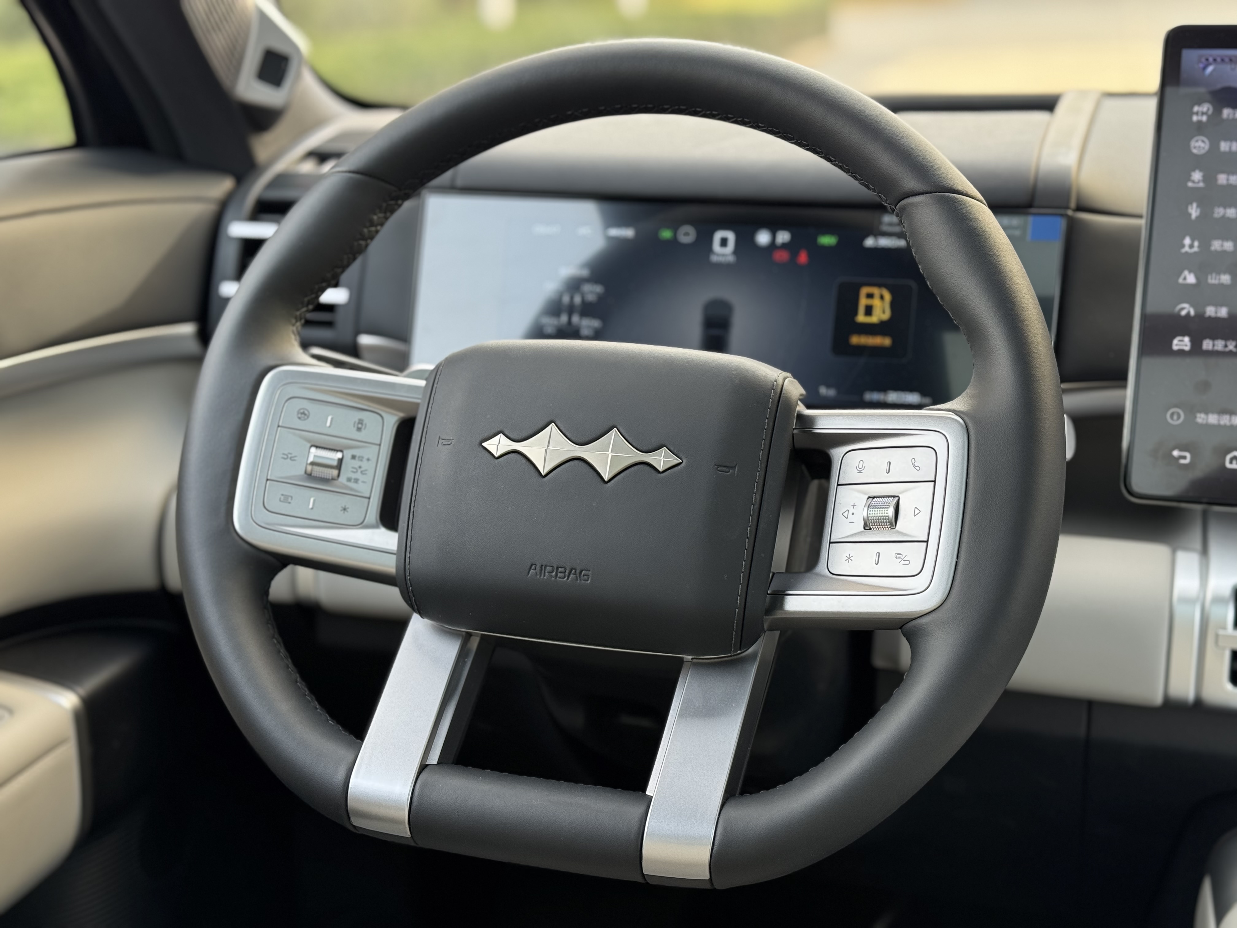 FangChengBao Tiger 7 2025 car image #8