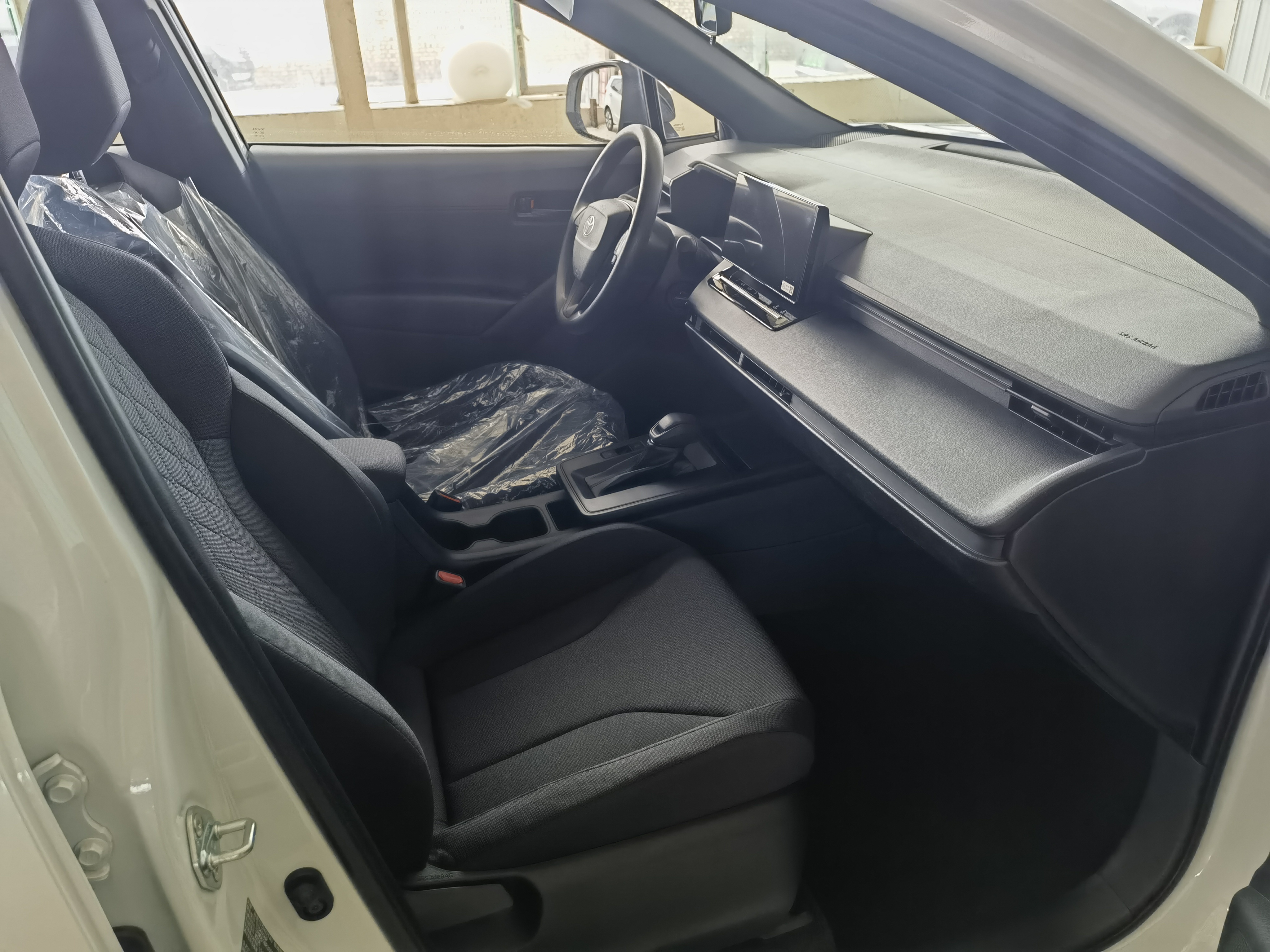 丰田 卡罗拉锐放 2026 汽车图片 #8