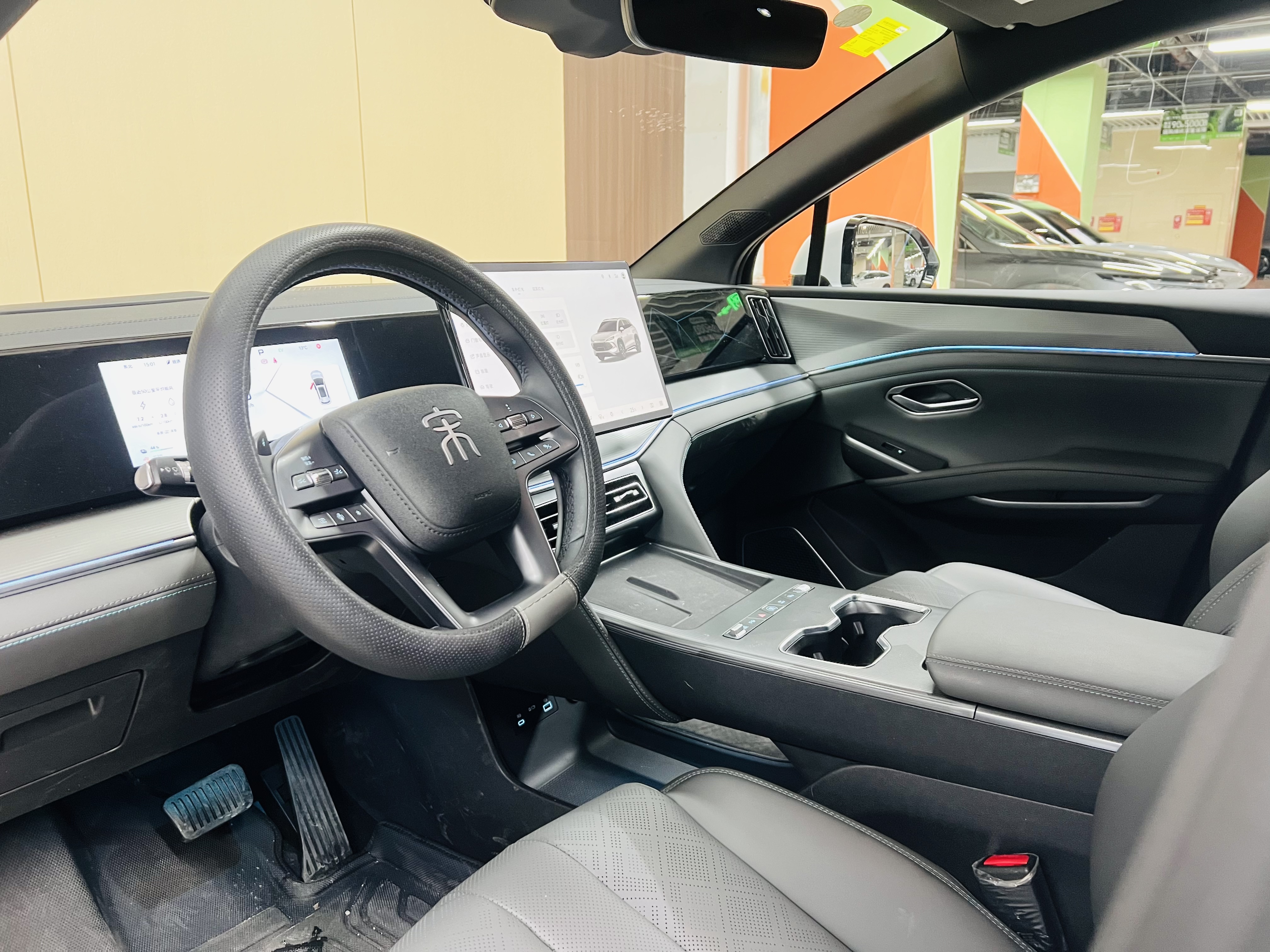 BYD SongL DM-i 2025 #8 BYD SongL DM-i 2025 car image #8