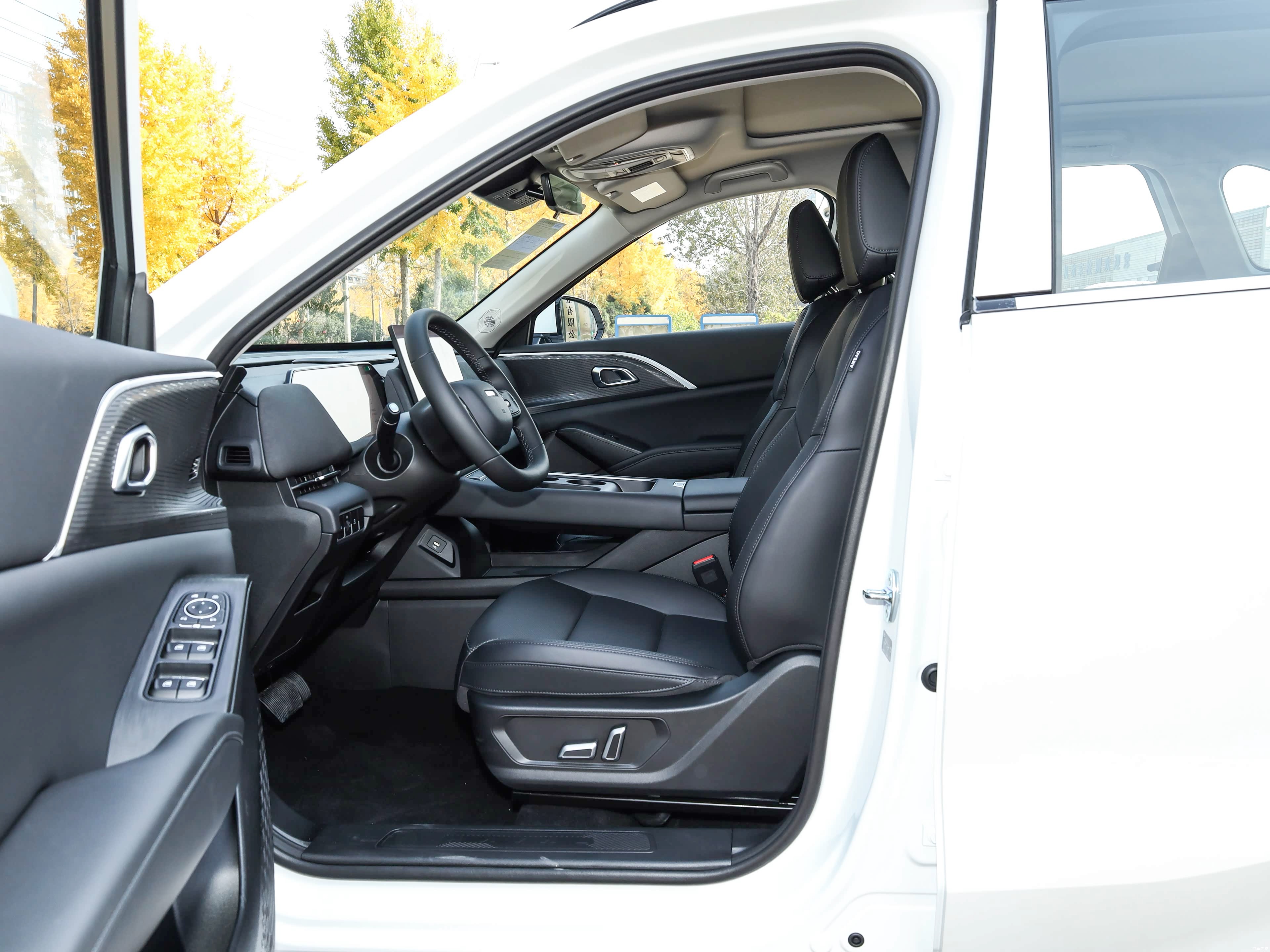 Haval H6L 2025 immagine di auto #8