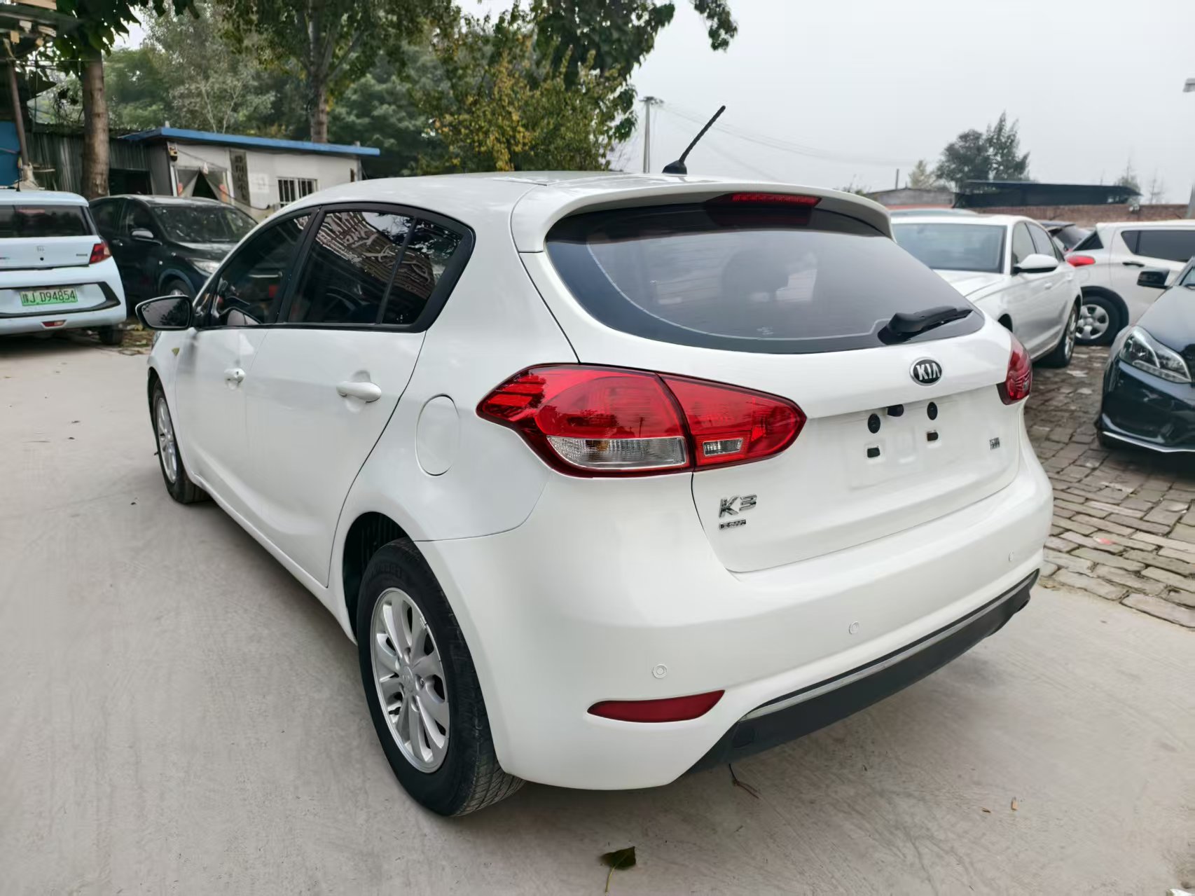 Kia Forte Koup 2015 car image #8