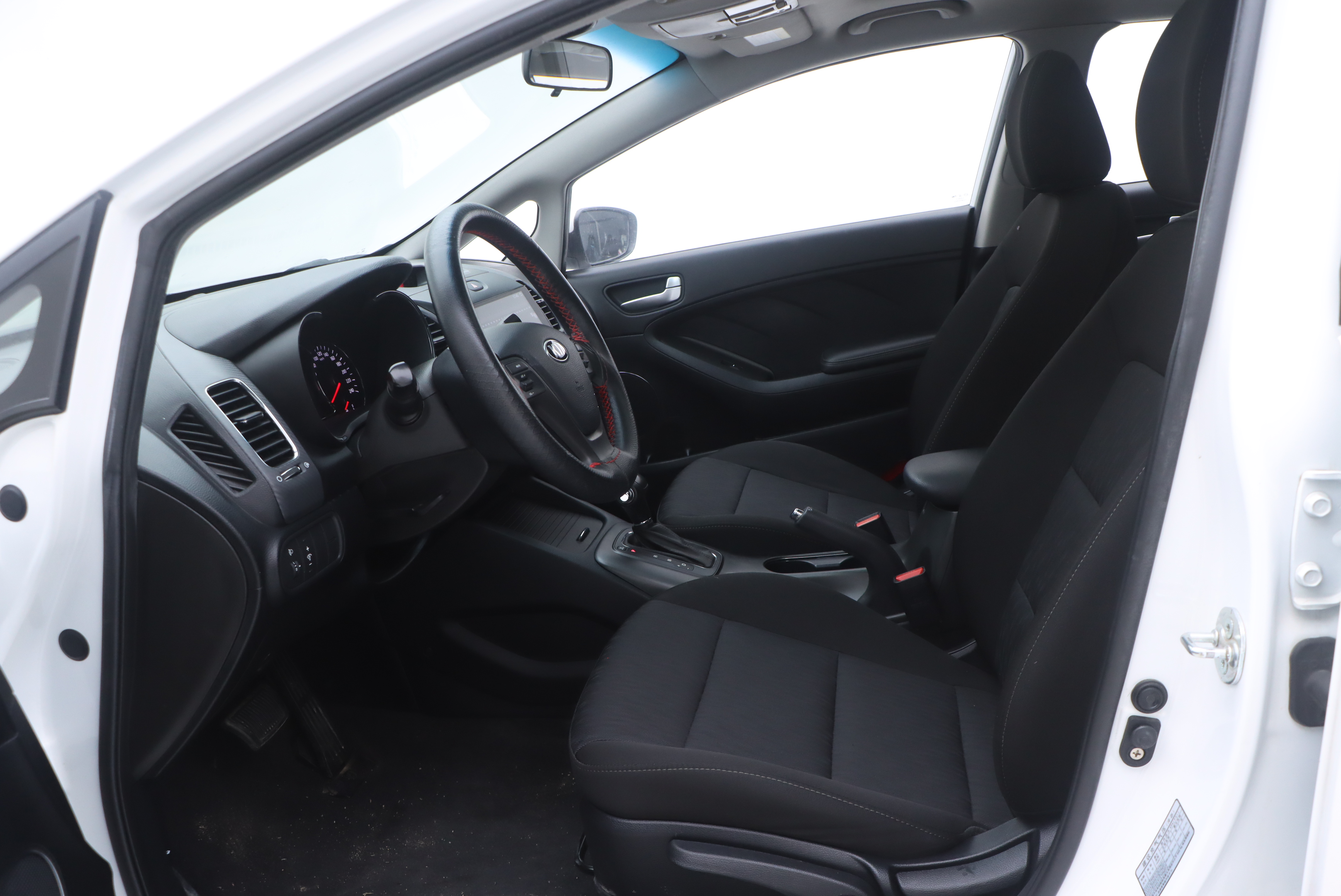 Kia Forte Koup 2014 car image #8