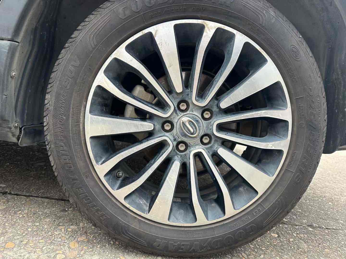 GAC Trumpchi GS5 Super 2015 car image #8