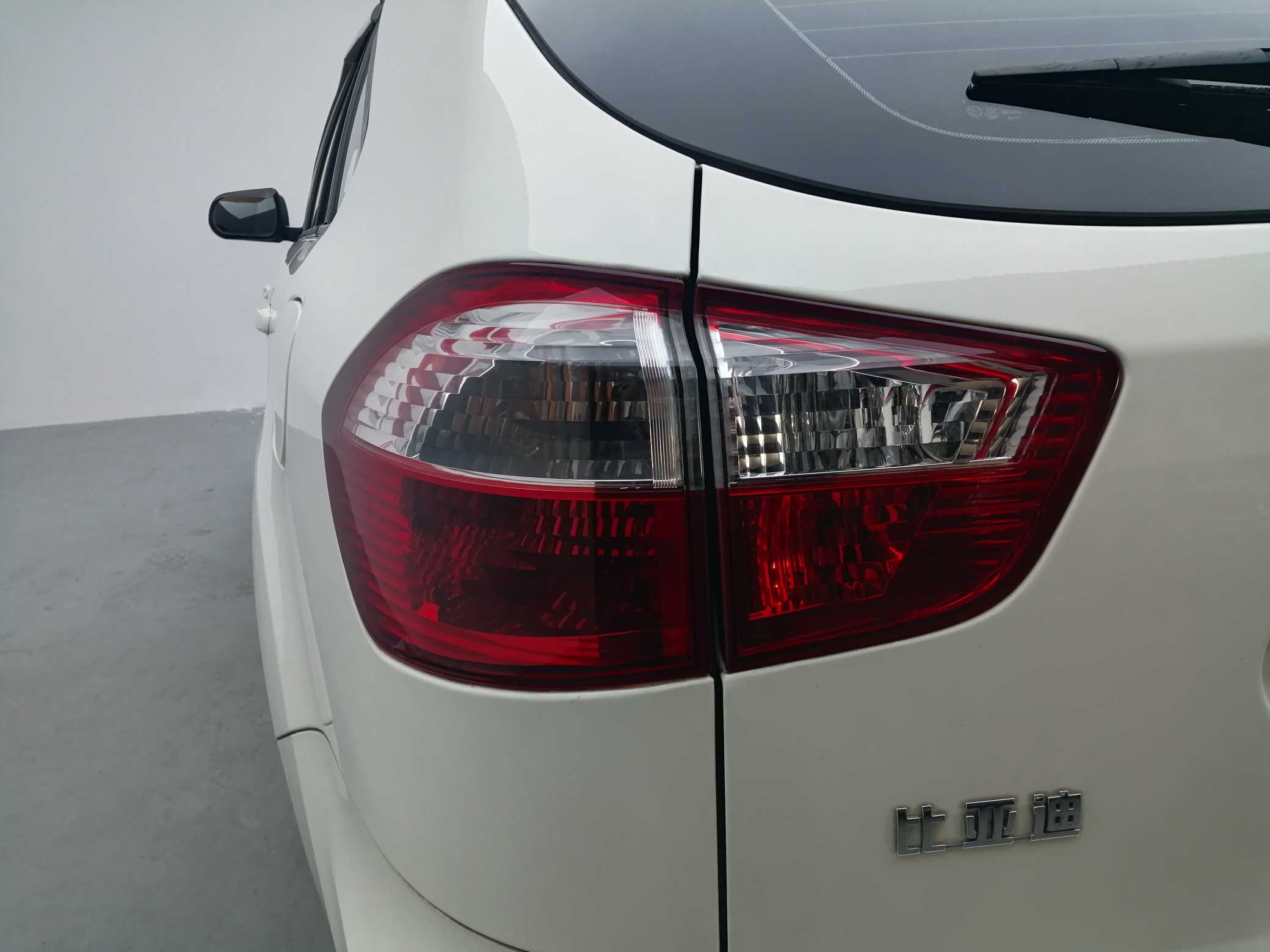 BYD S6 2013 car image #8