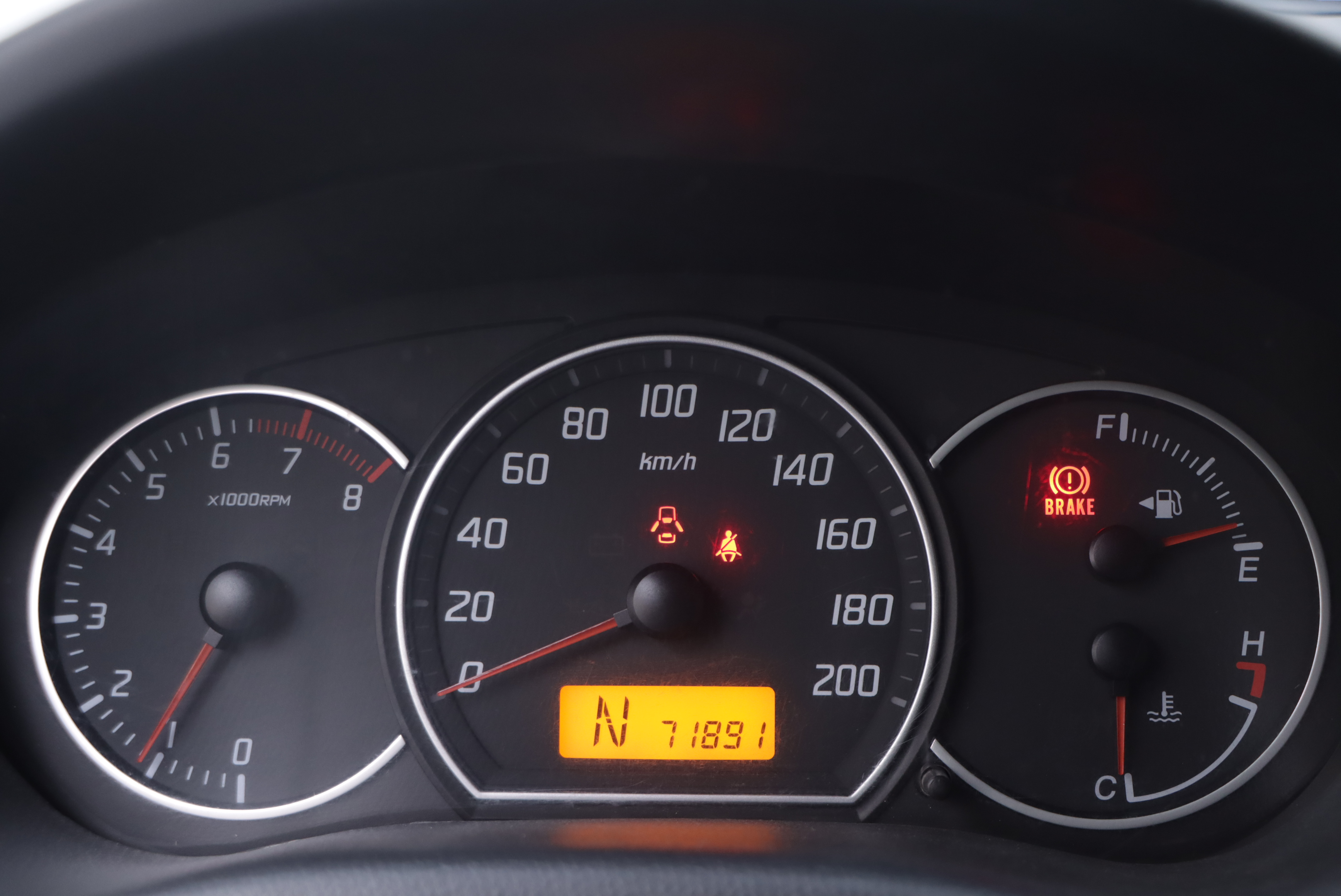 Suzuki Swift 2016 изображение автомобиля #8