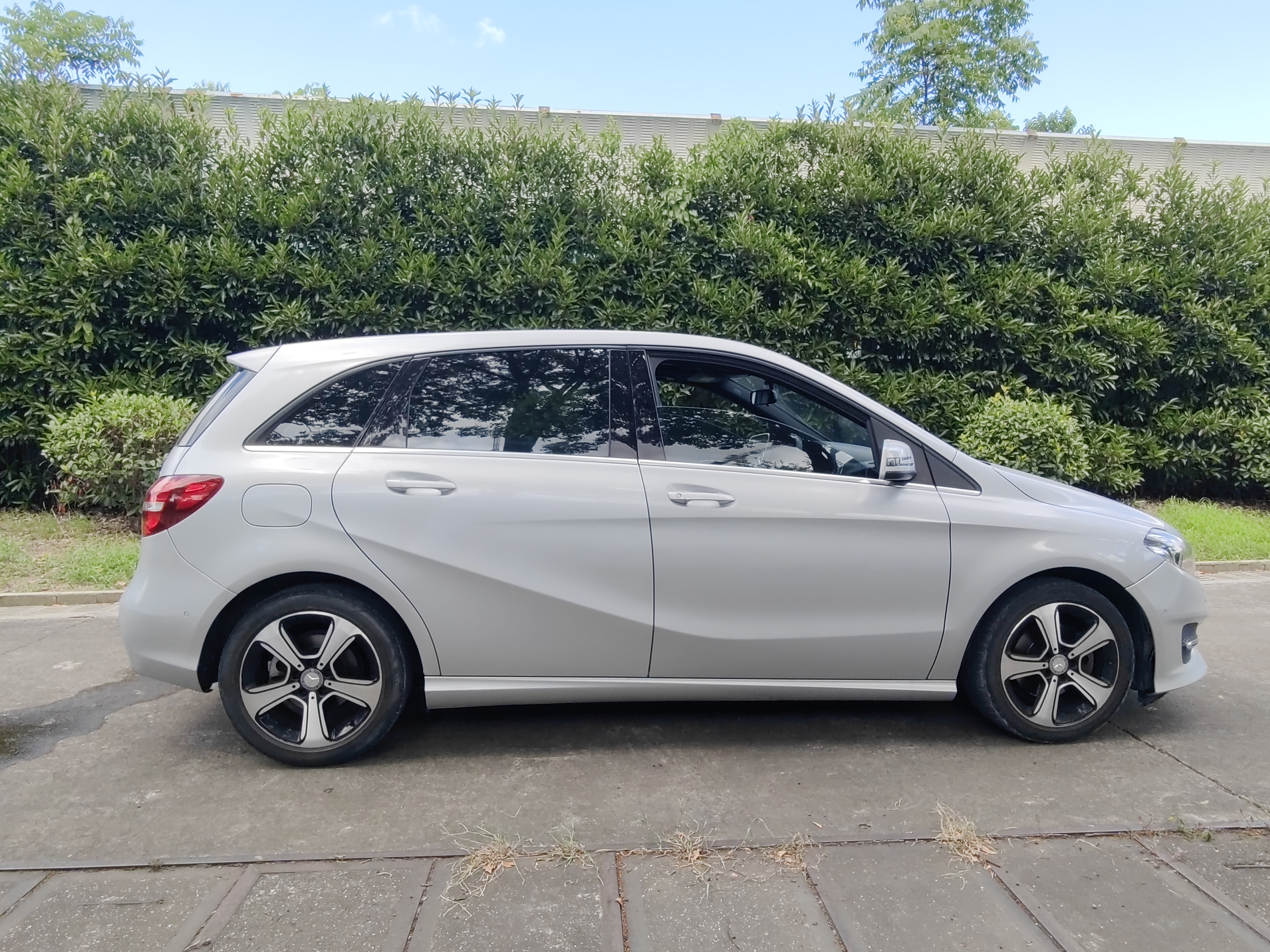 Mercedes-Benz B Class 2016 car image #8