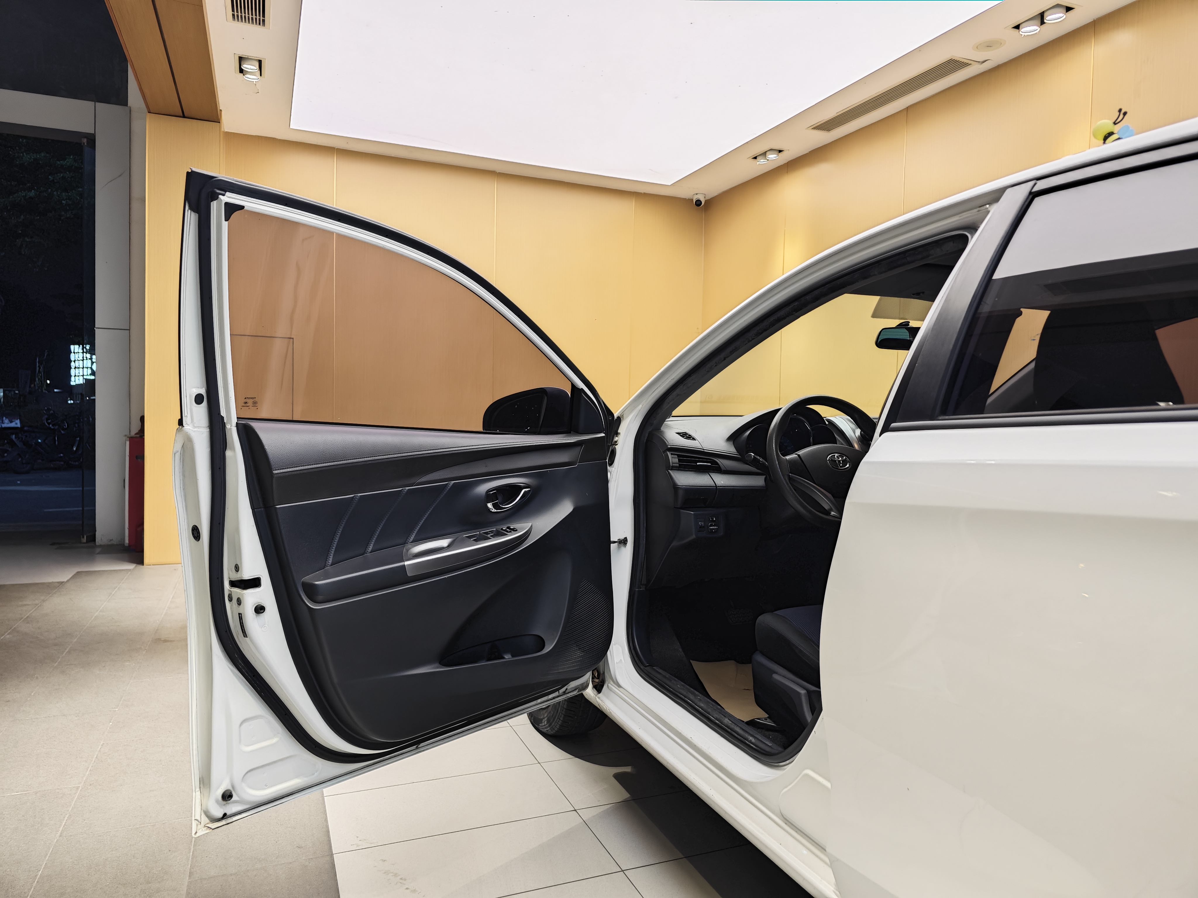 Yaris L Zhixuan 2015 car image #8