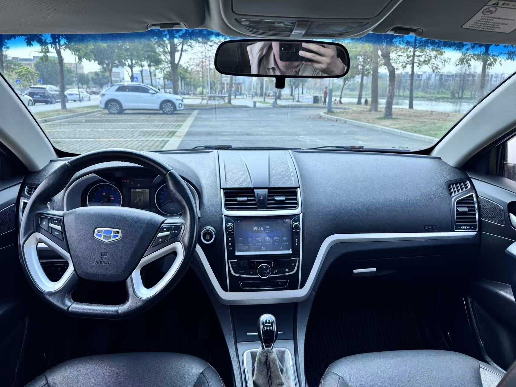 Emgrand 2015 #8 Emgrand 2015 car image #8