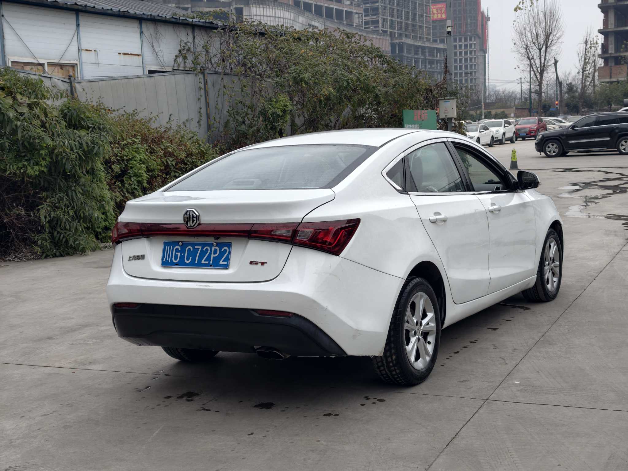 MG GT 2015 car image #8