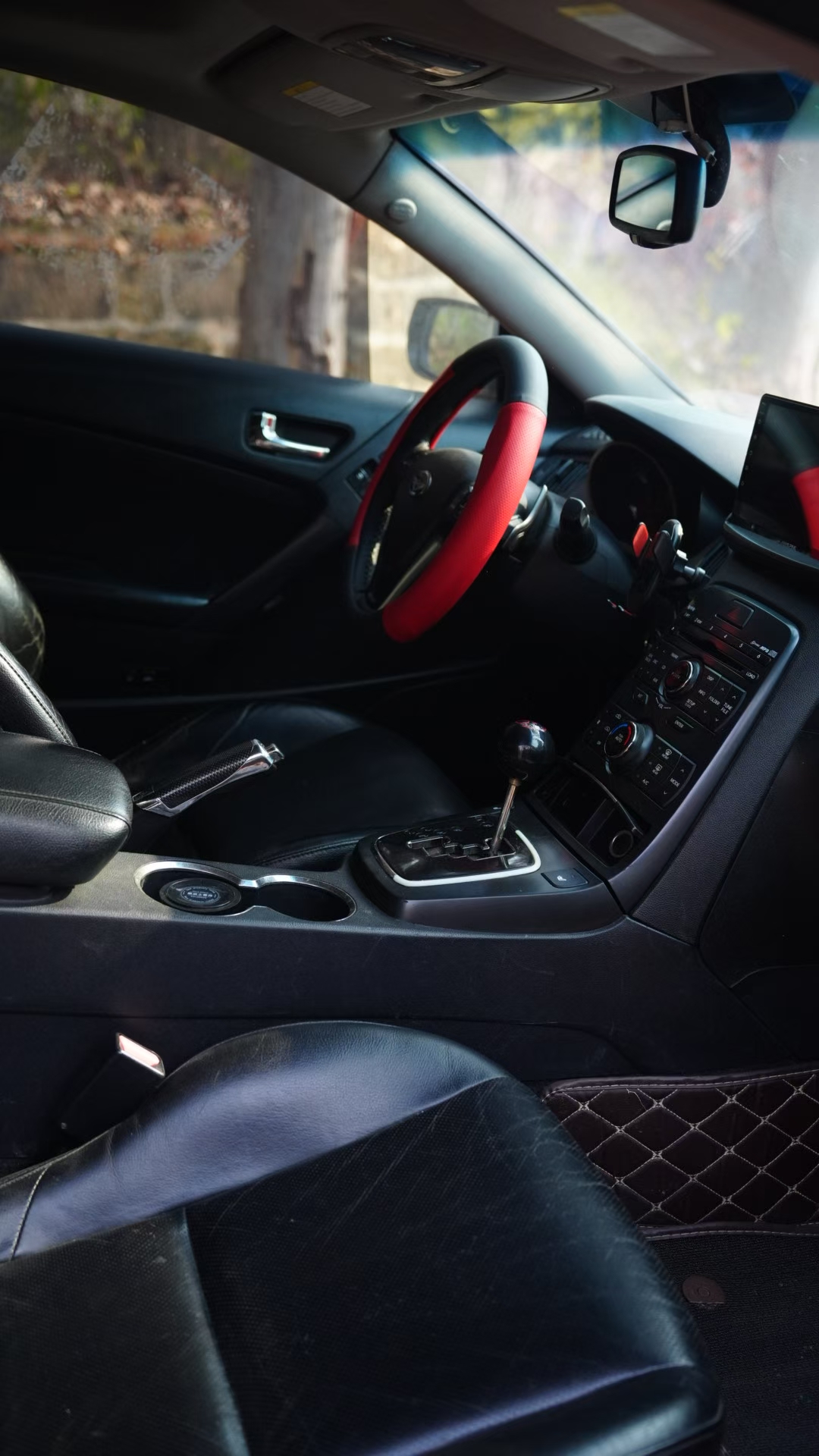 Hyundai Rohens-Coupe 2011 car image #8