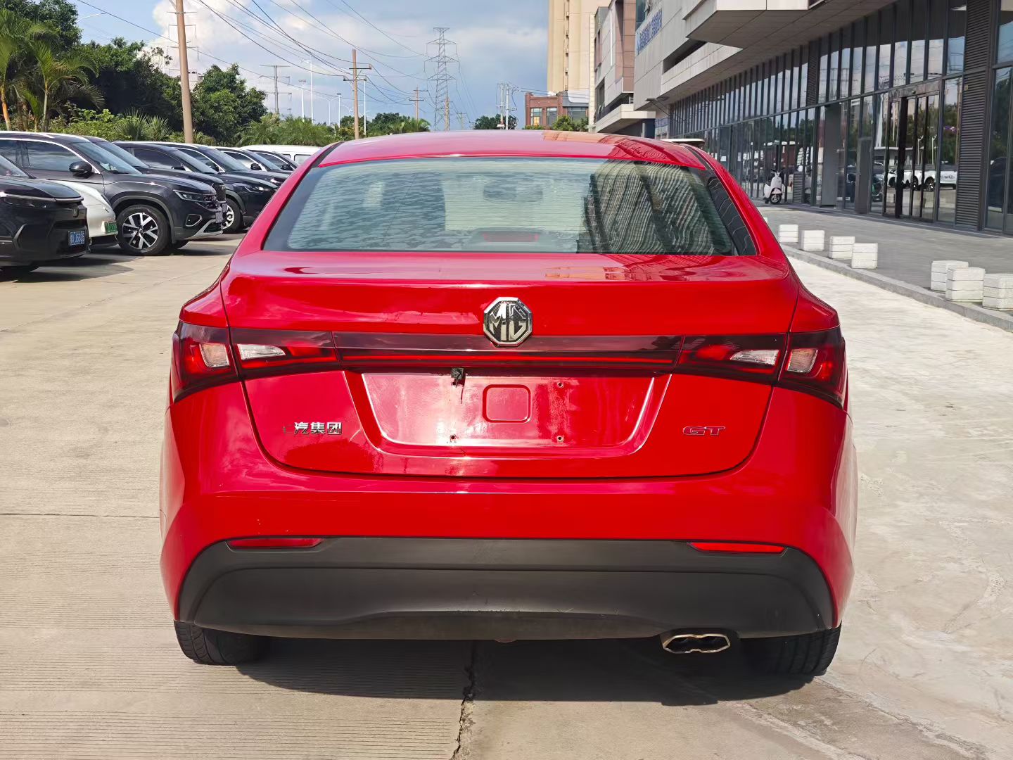 MG GT 2015 car image #8