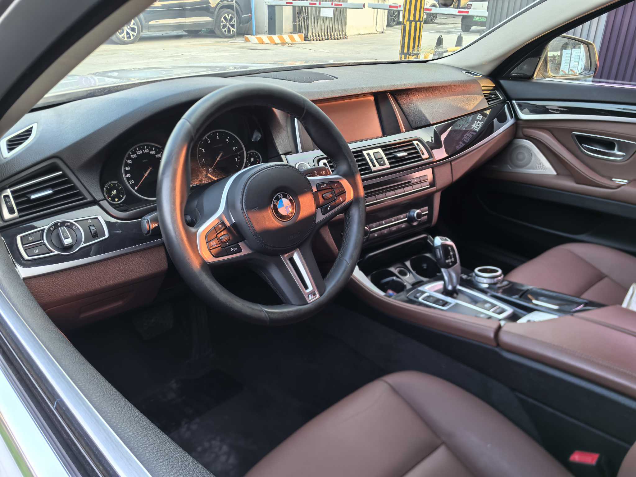 BMW 5 Series 2016 car image #8