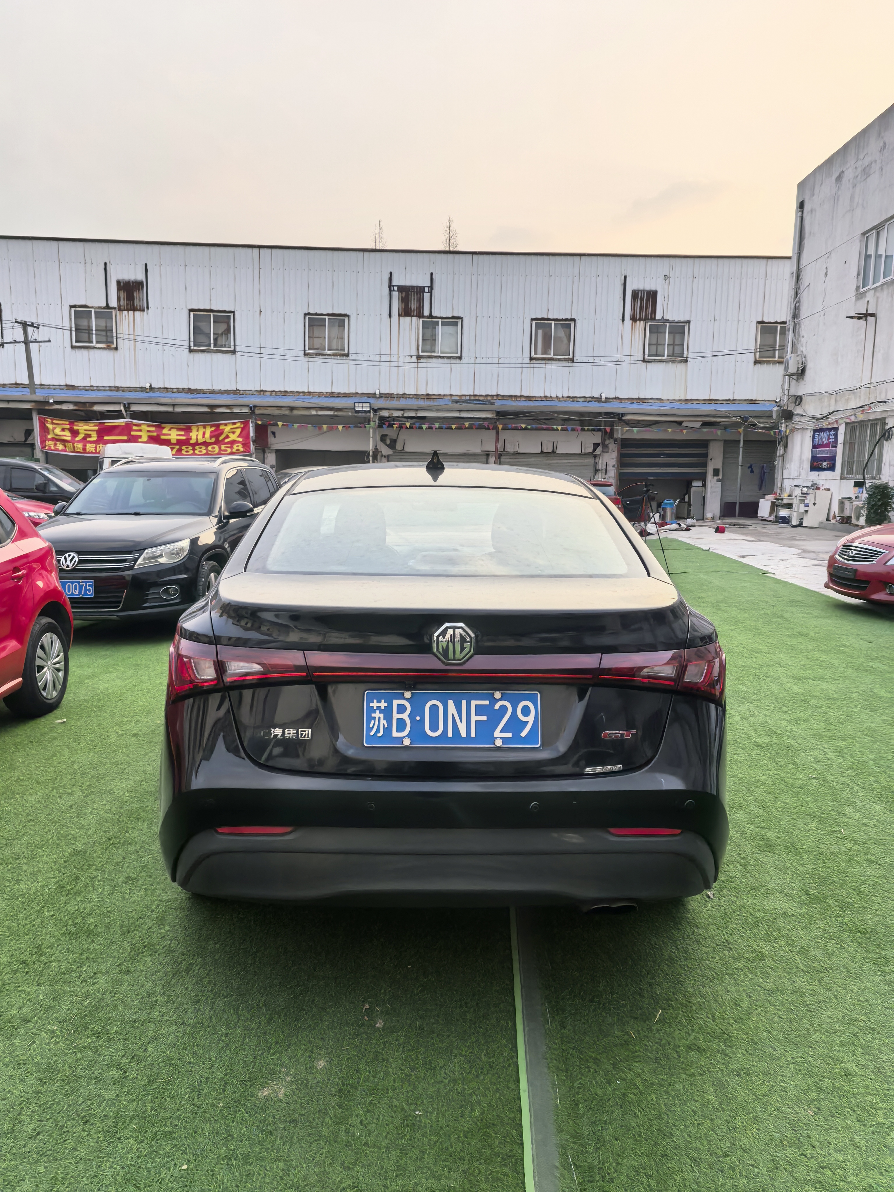 MG GT 2015 car image #8