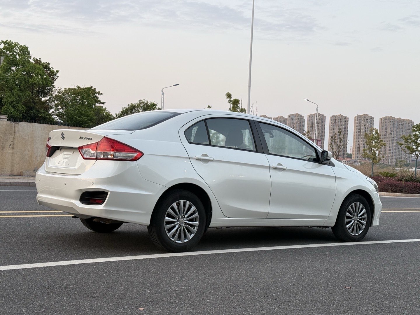 铃木 启悦 2016 汽车图片 #8