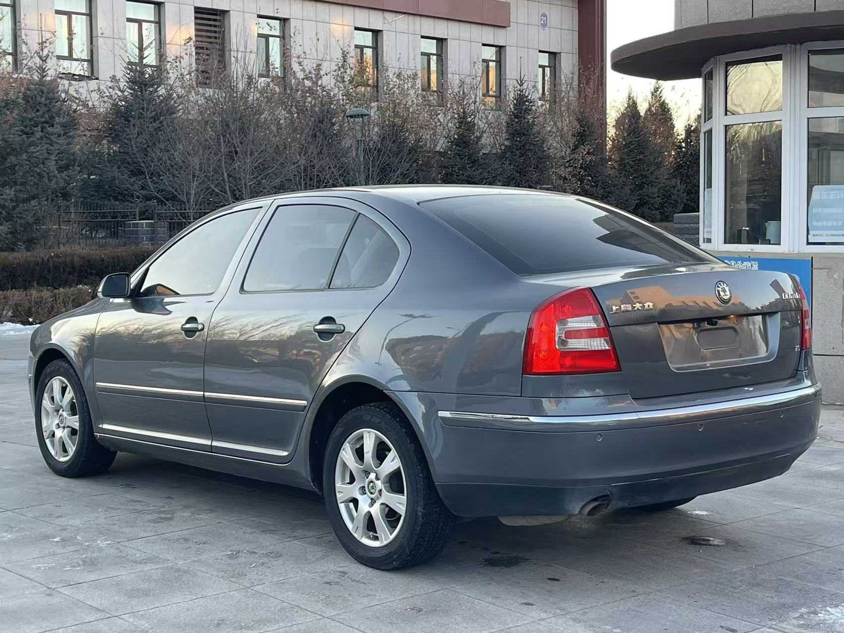 Skoda Octavia 2010 #8 Skoda Octavia 2010 car image #8