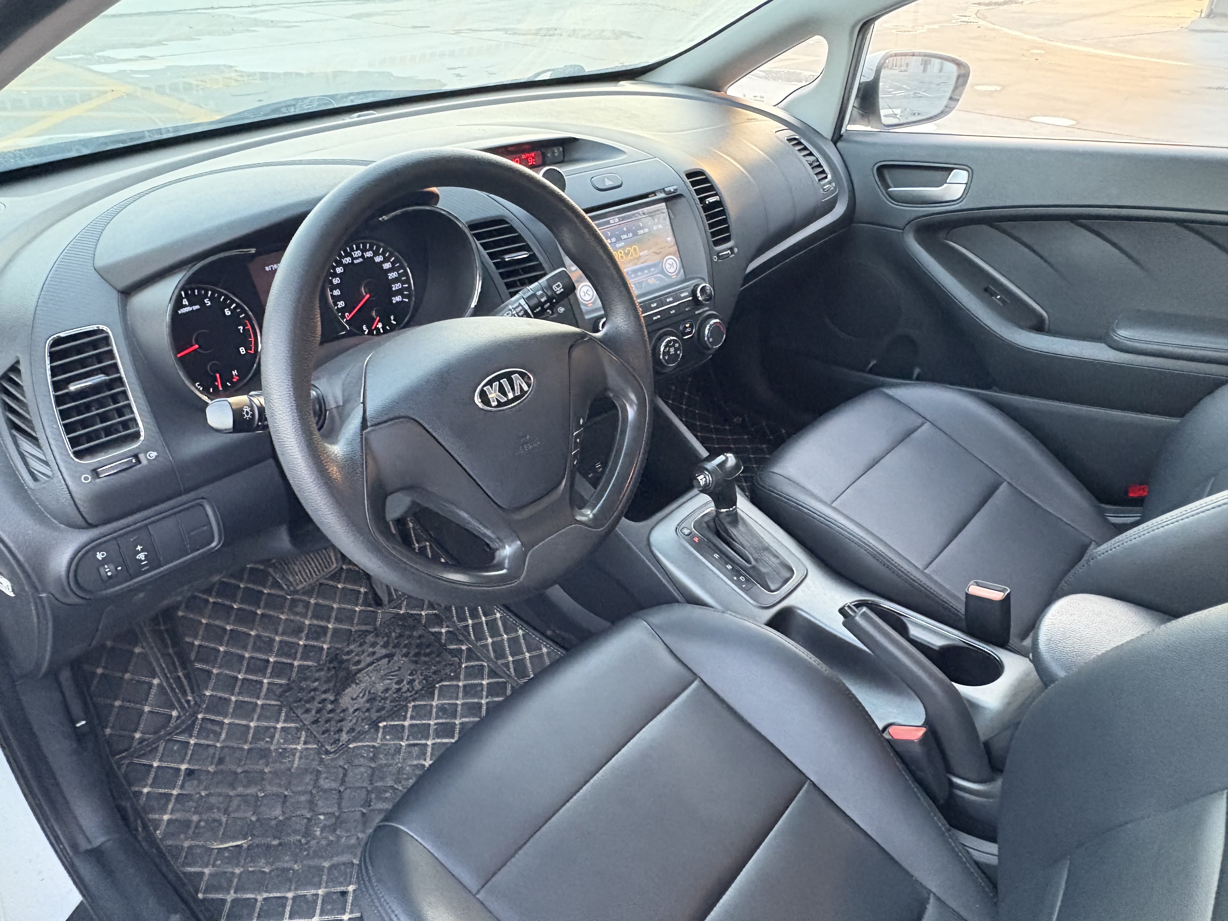 Kia Forte Koup 2015 изображение автомобиля #8